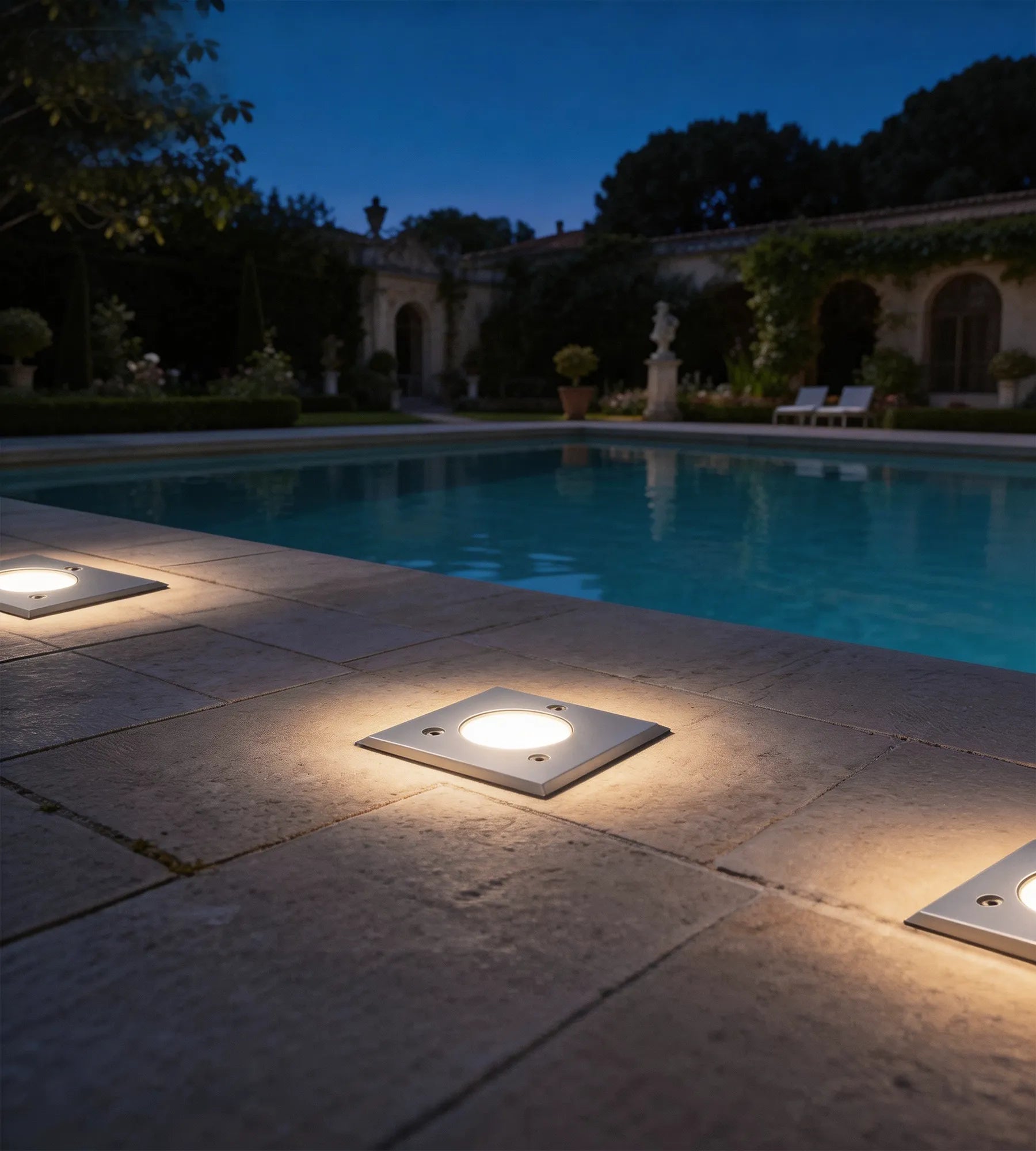 Spot encastrable pour abords de piscine à ampoule interchangeable GU5.3 - 12 Volt - Ø 10 cm Carré - Lumihome