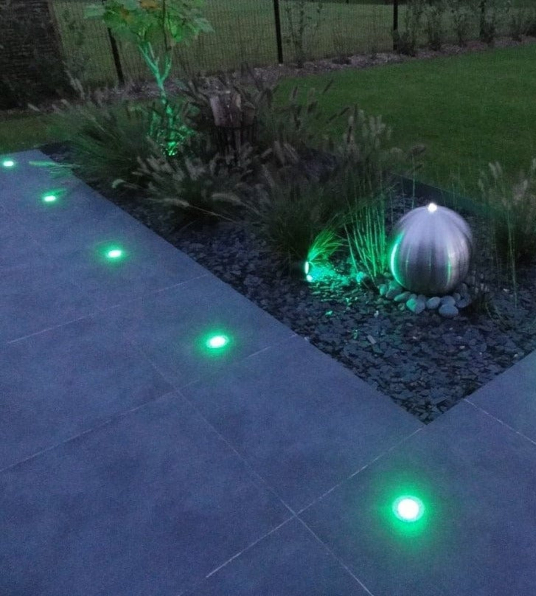 Spot led encastrable RGB+CCT Série LoRa  - 12–24V AC/DC  - Ø15cm - 600 lumens - IP68