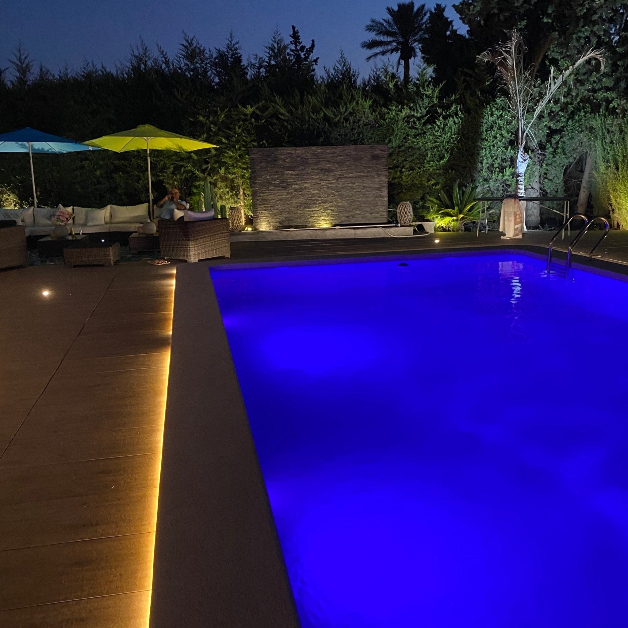 Ampoule pour piscine PAR56 - AC12V / DC12~24V - RGBWW (Gamme LORA) - 18W - 1800 lumens - Télecommandable - Lumihome-France
