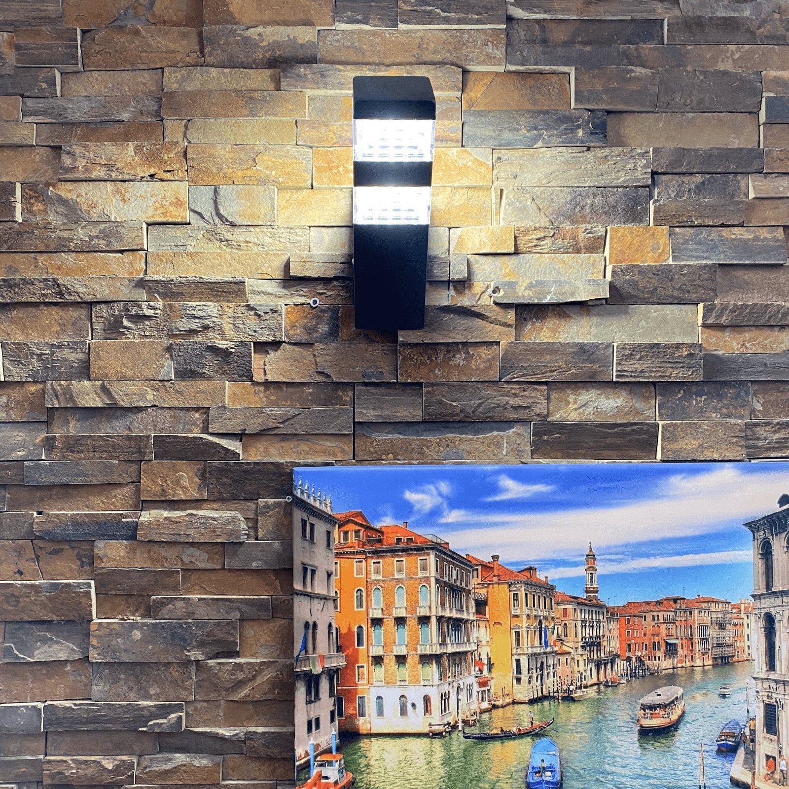 Applique Led Pyramide 32 leds - 230V - 1000 lumens - 4000k - Lumihome-France.com