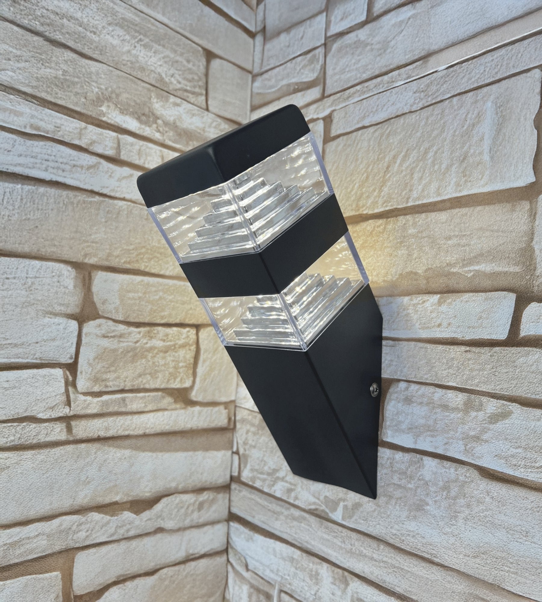 Led Wandleuchte Pyramide 32 leds - 230V - 1000 Lumen - 4000k