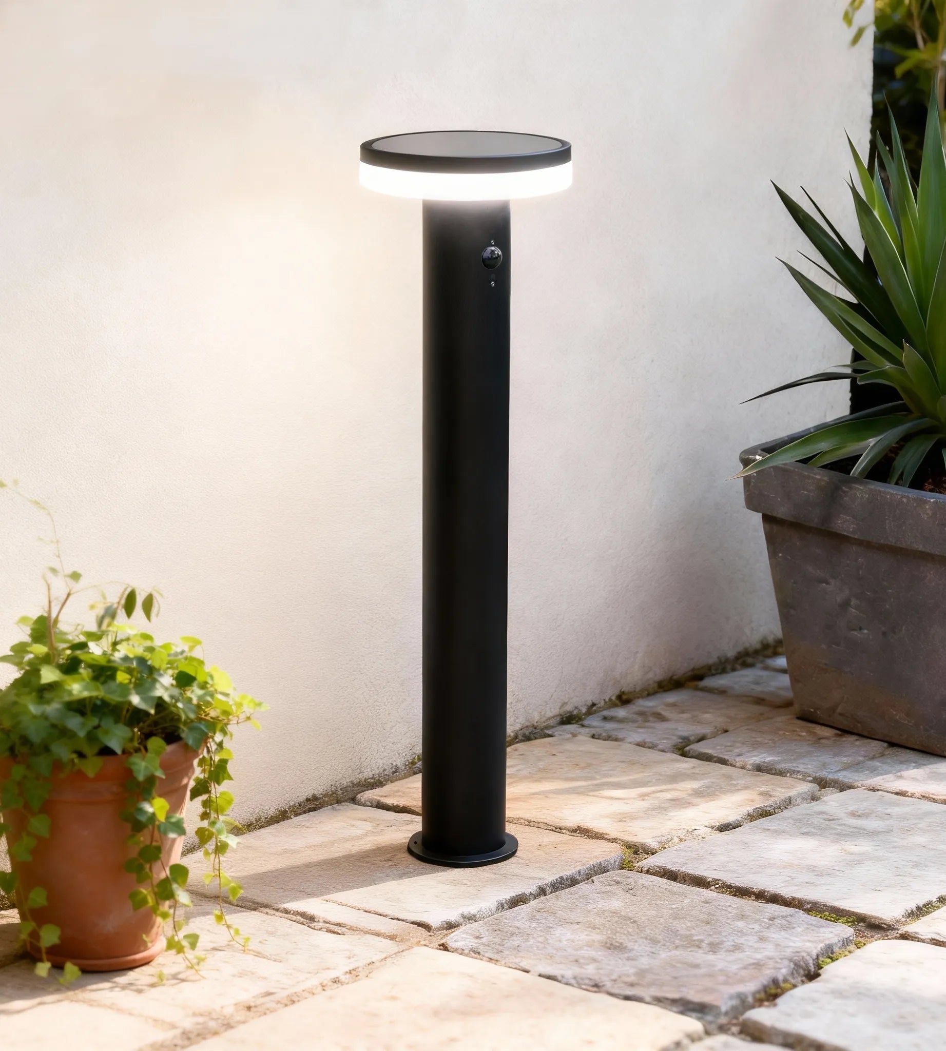 Wegeleuchte Led Solar schwarz ALTO - Bewegungsmelder - 3 Leuchtstufen von 150 bis 1000 Lumen - Lumihome