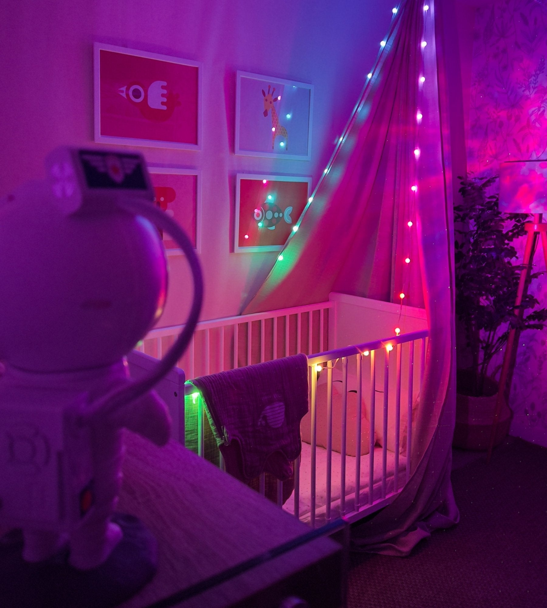 LED-Projektions-Nachtlicht ASTROLITE - 5 Projektionsmodi - Integrierter Timer - Lumihome