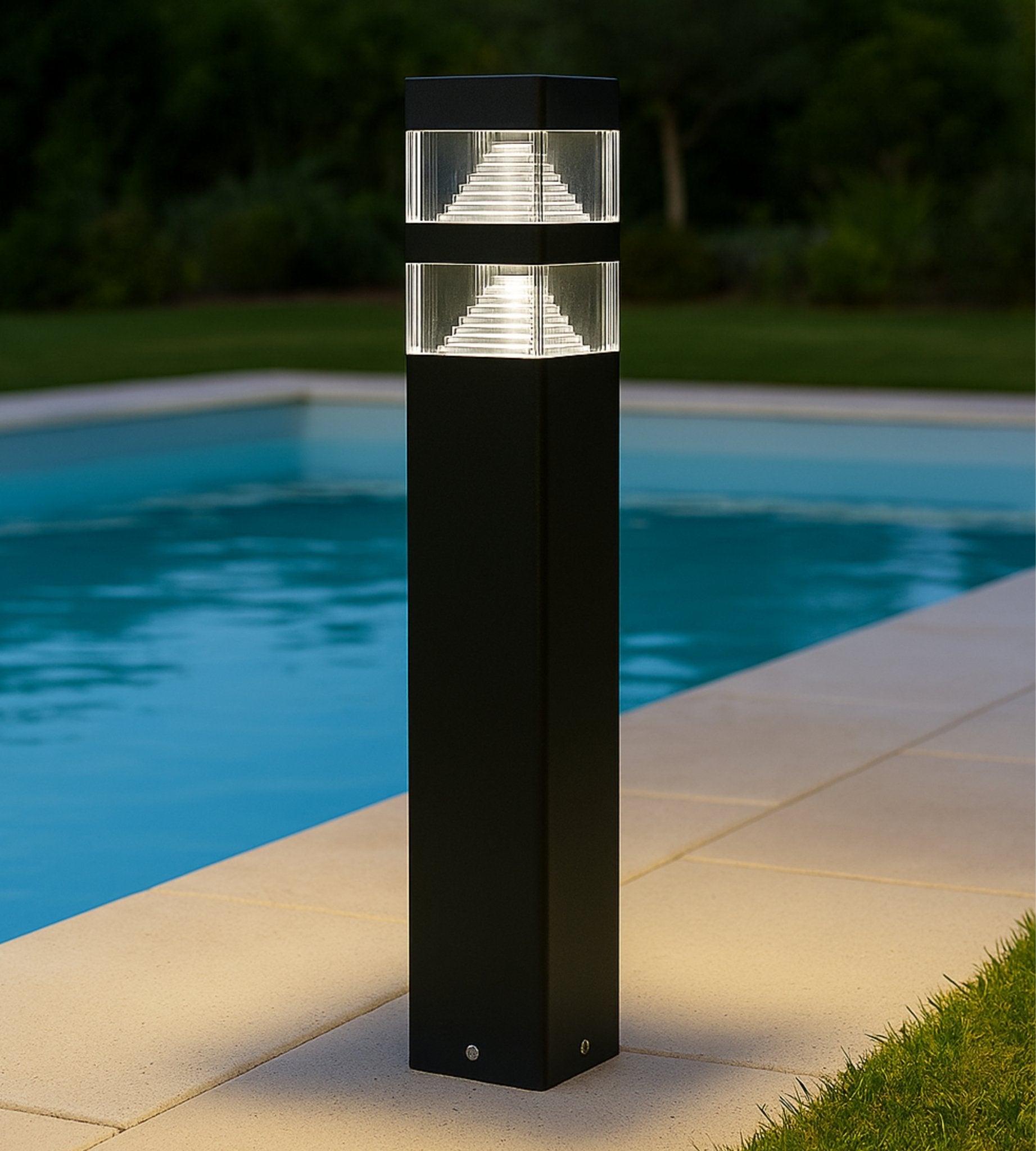 Led Pyramid poolside bollard - 12V - 1000 lumens - 4000K