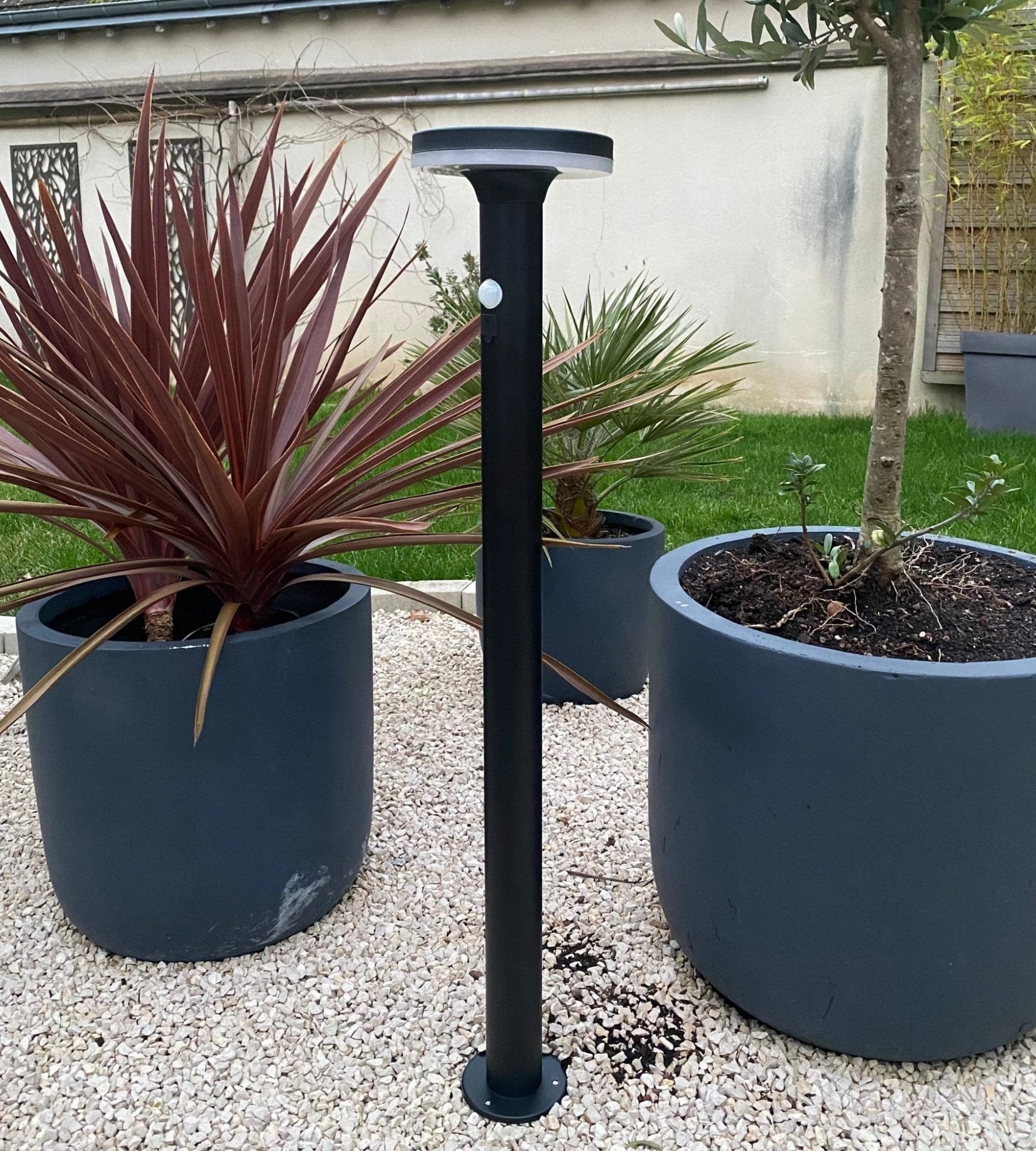 LIVING solar LED bollard - Motion detector - 3 lighting modes 75 to 600 lumens