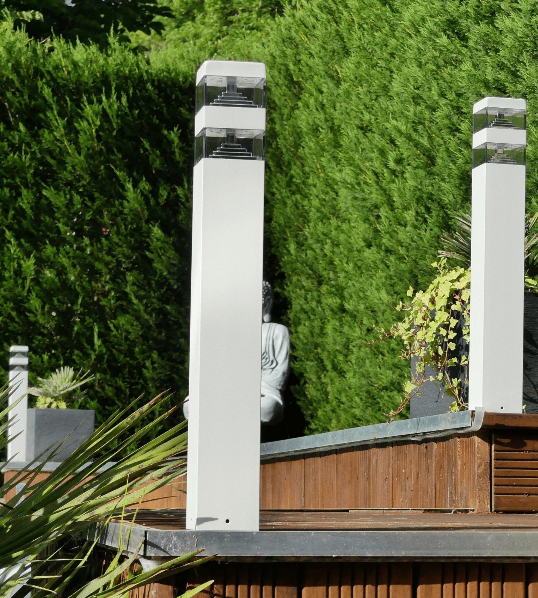 Pyramid bollard 1000 lumens - 32 leds - 230V