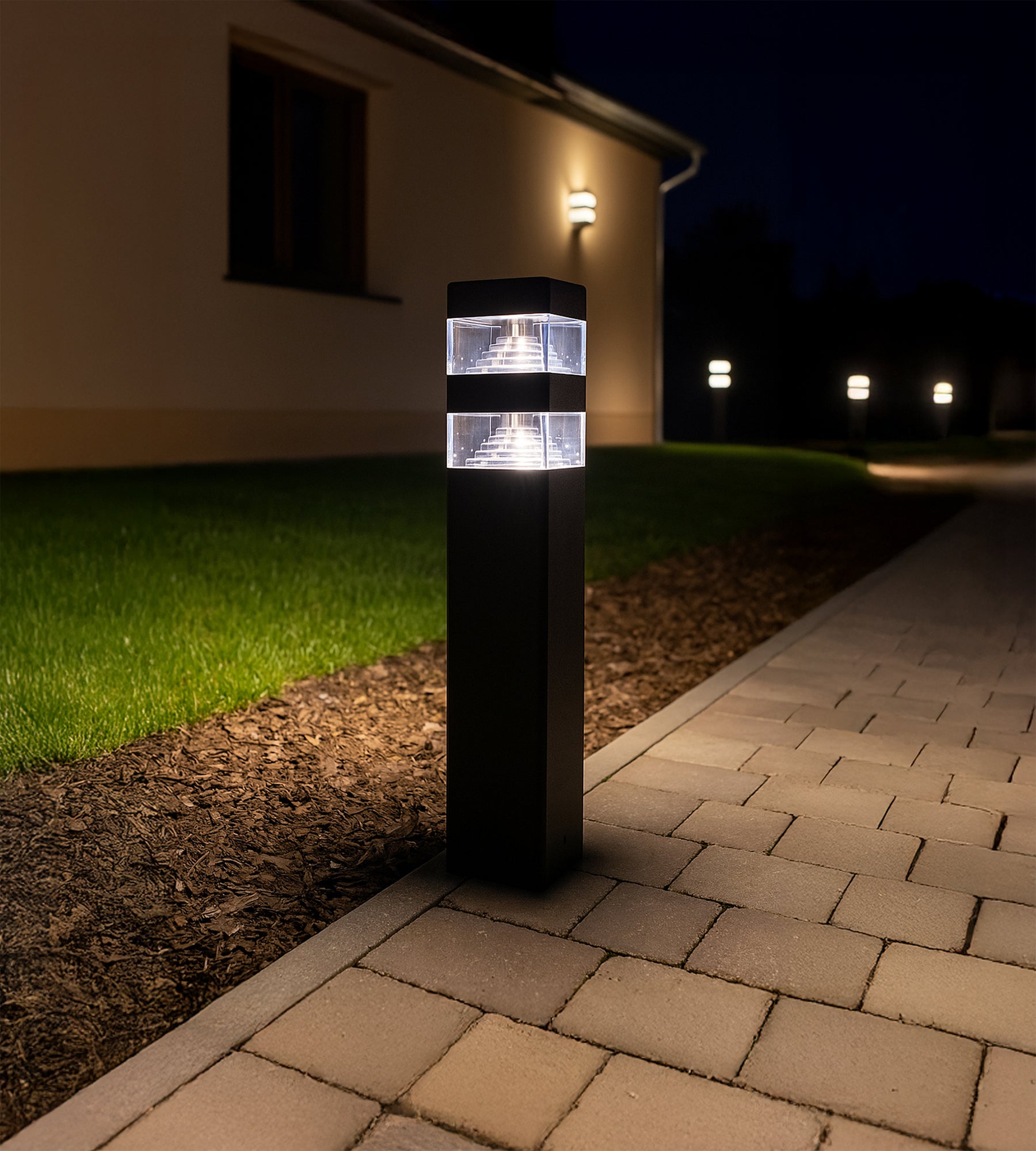 Pyramid bollard 1000 lumens - 32 leds - 230V