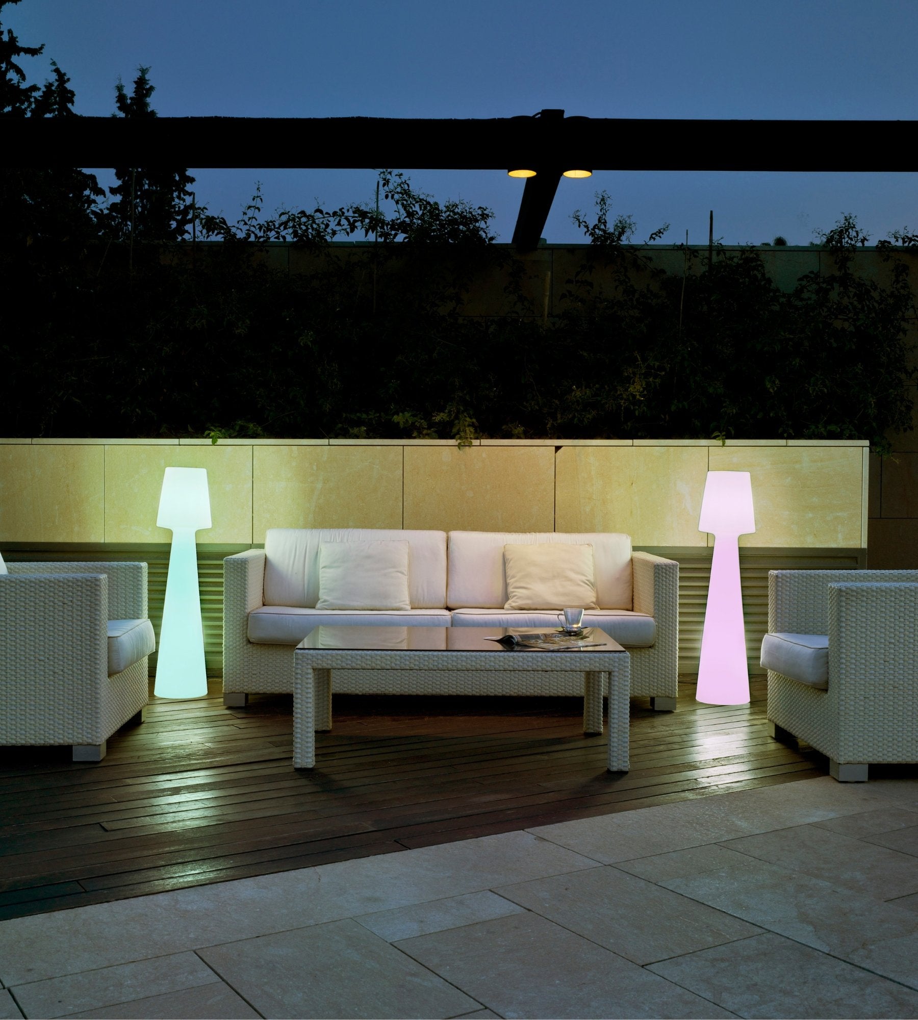 LOLA rechargeable design floor lamp - Adjustable white and multicolor lighting - Outdoor and indoor