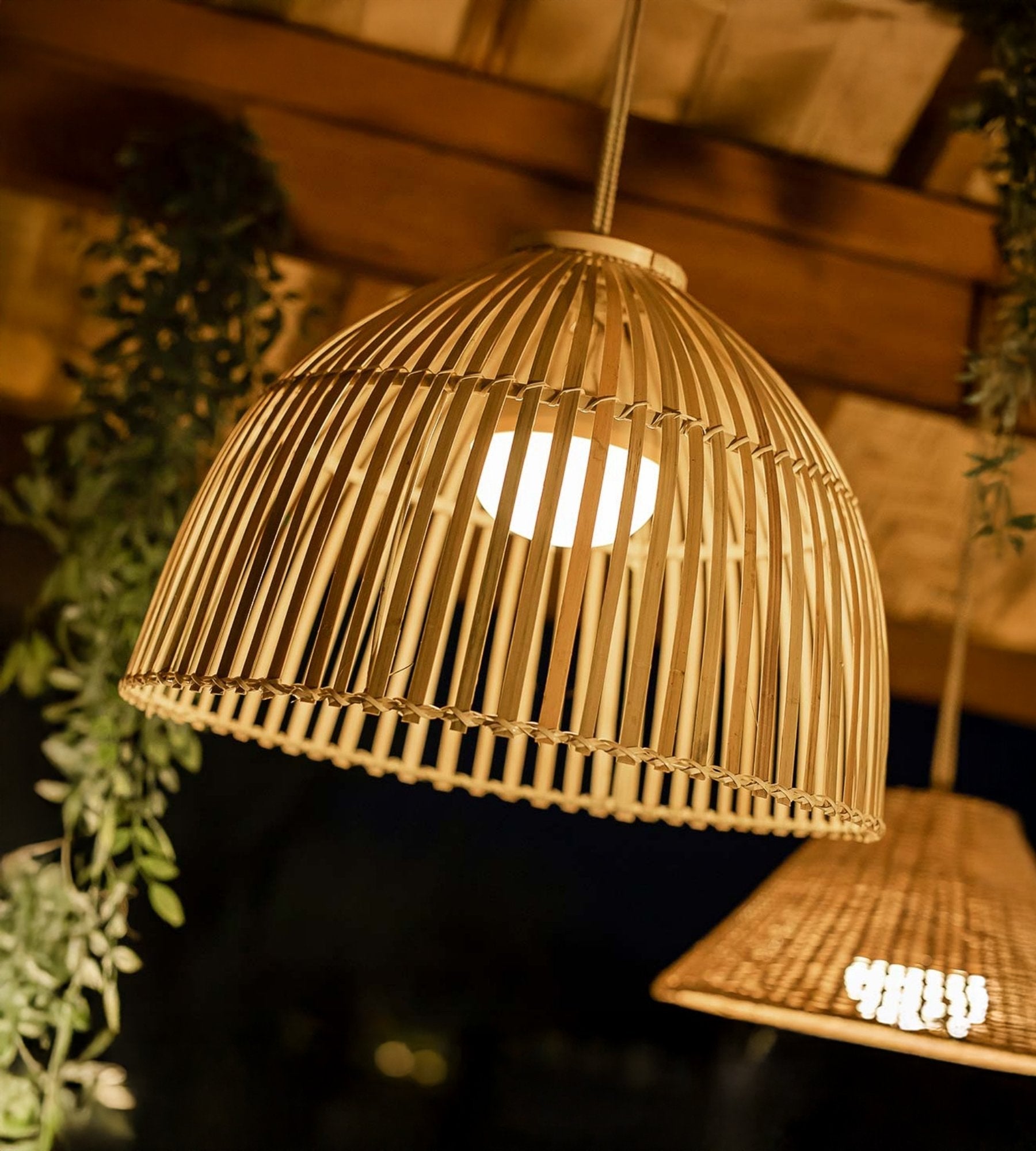 REONA rechargeable wooden pendant lamp - Natural design