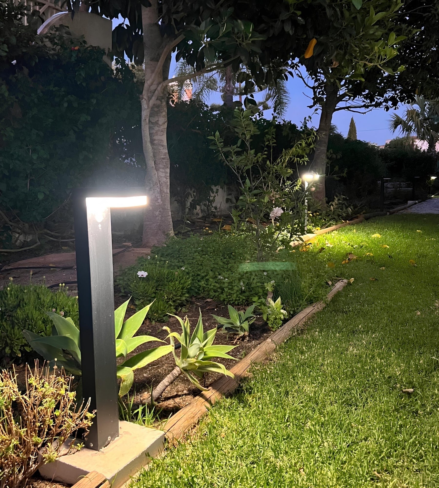 Lámpara exterior Led Solaire VENUS - Detector de movimiento - 3 modos de iluminación de 75 a 600 lúmenes - Lumihome