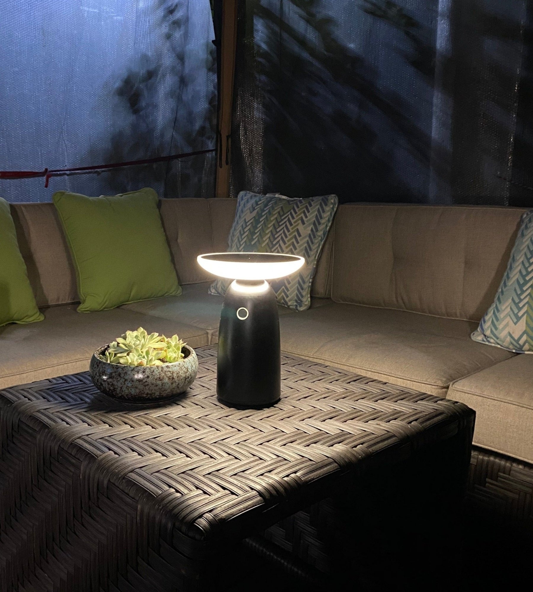 Lámpara de mesa LED solar negra HALO - 2 modos de iluminación 100 a 1000 lúmenes - 4000K - toma USB-C