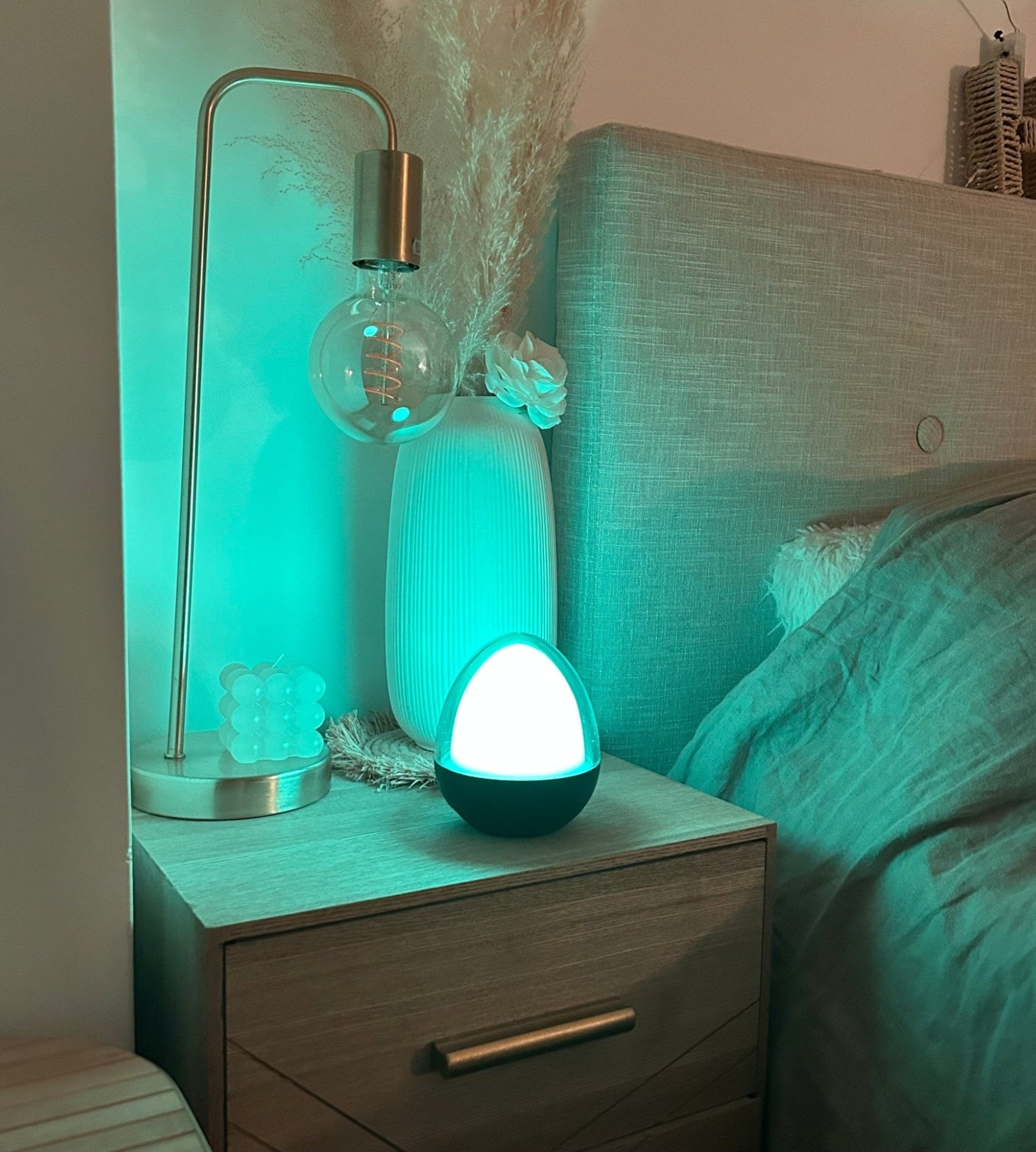 JOY Lámpara LED de sobremesa - Inalámbrica y usb - RGB+CCT - 40 a 400 lúmenes