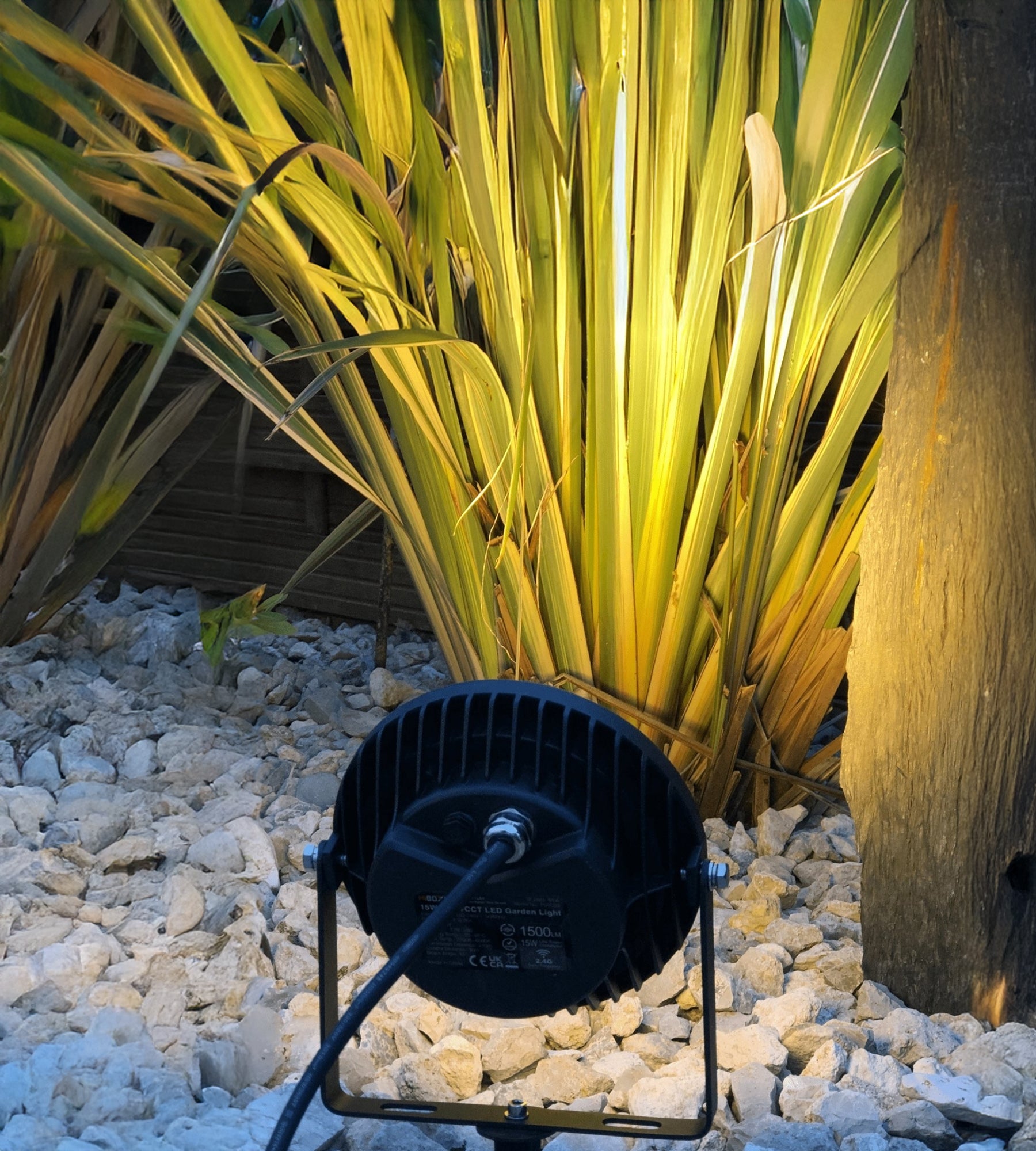 Foco con pincho connecté RGB/CCT 15W - FUTC03 - 230V - Ø 17 cm - Controlable a distancia