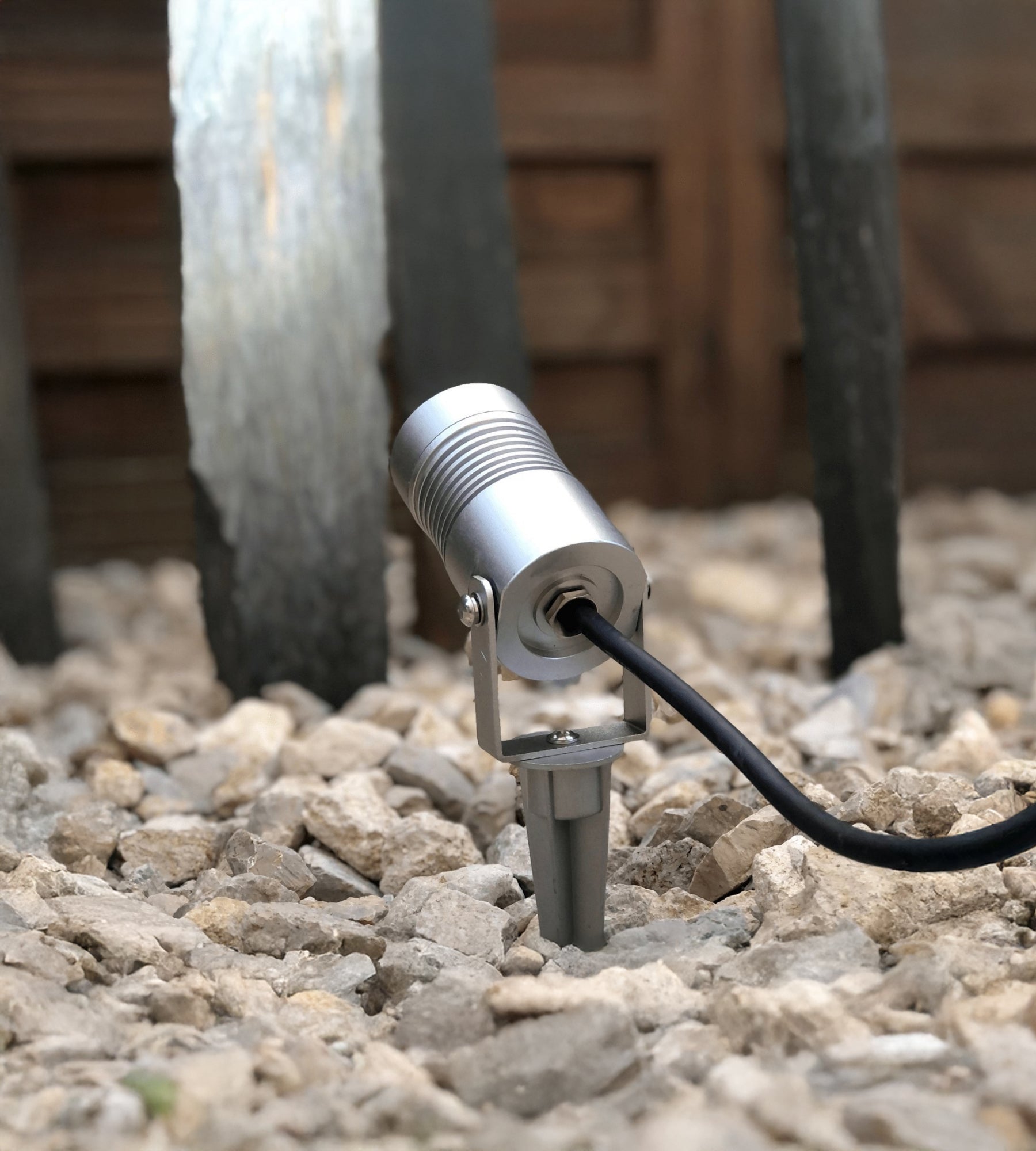 Foco con pincho exterior GLP-3W - 230V - 300 lúmenes - Blanco frío 6000K°° - Plata
