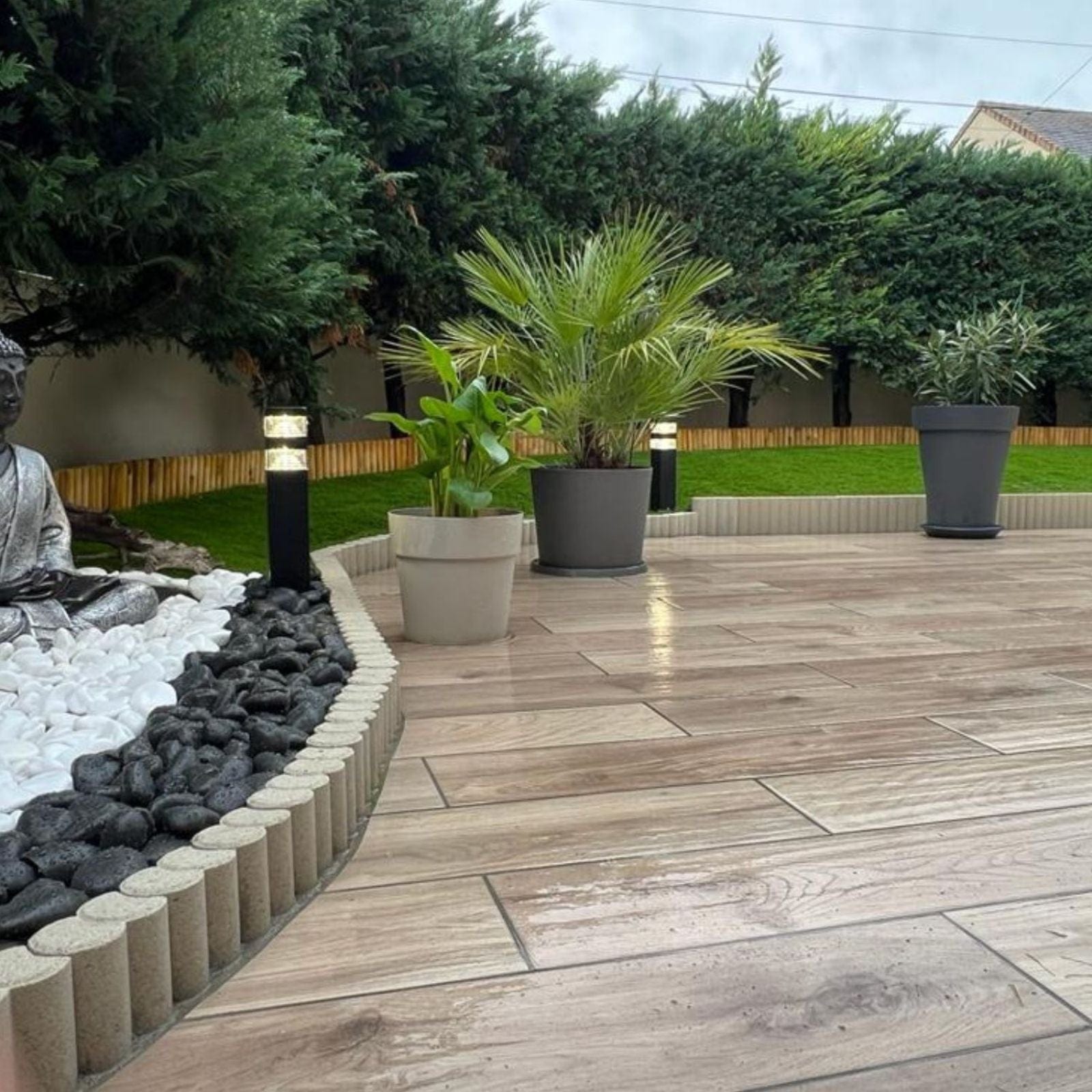 Nueva Versión Lámpara exterior Pyramide 32 Led negro PYR-60N - 230V - Altura 60 cm - 1000 lumens - Lumihome-France.com