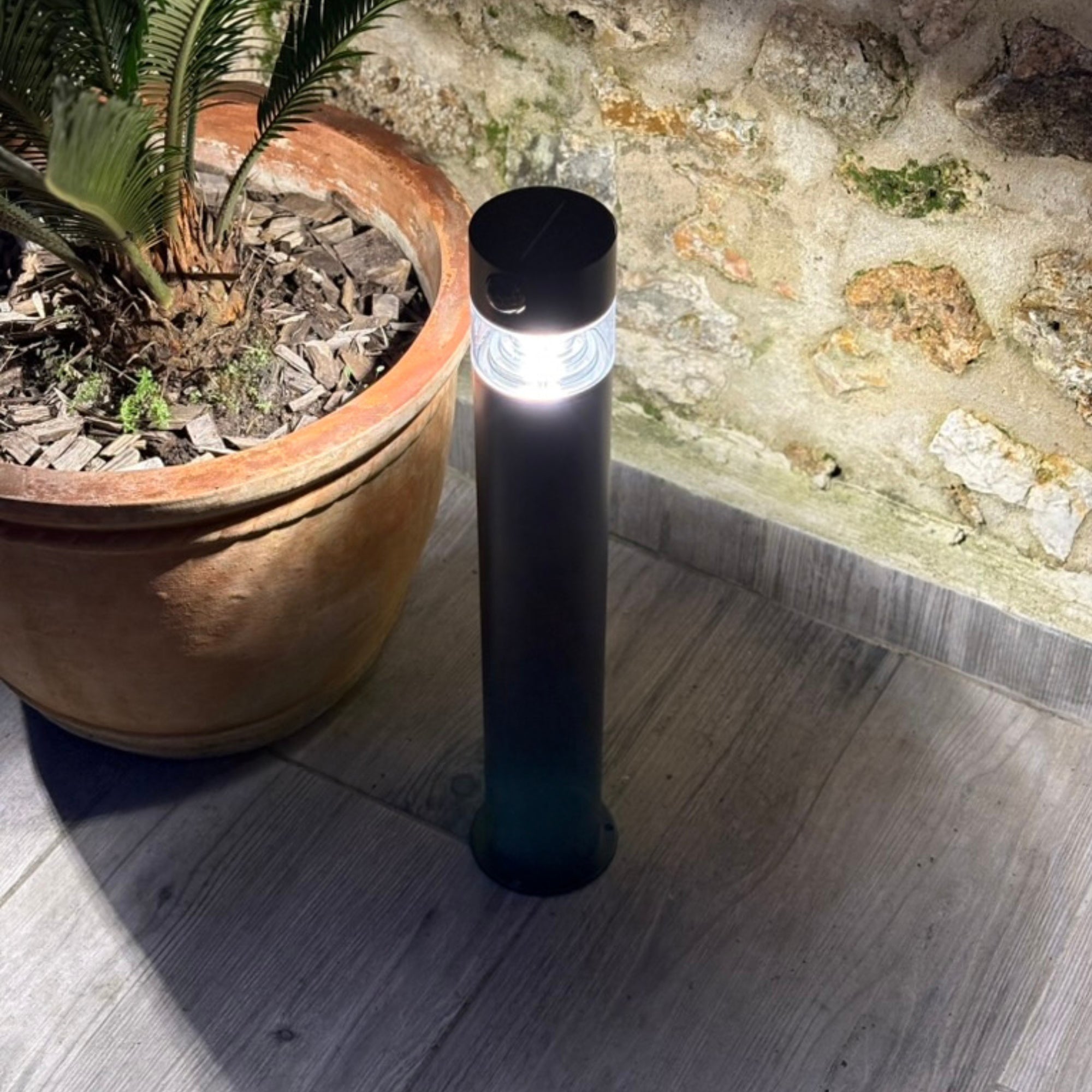Lampada led solare ORION - Da piantare - Altezza 50 cm - Da 75 a 150 lumen - Lumihome