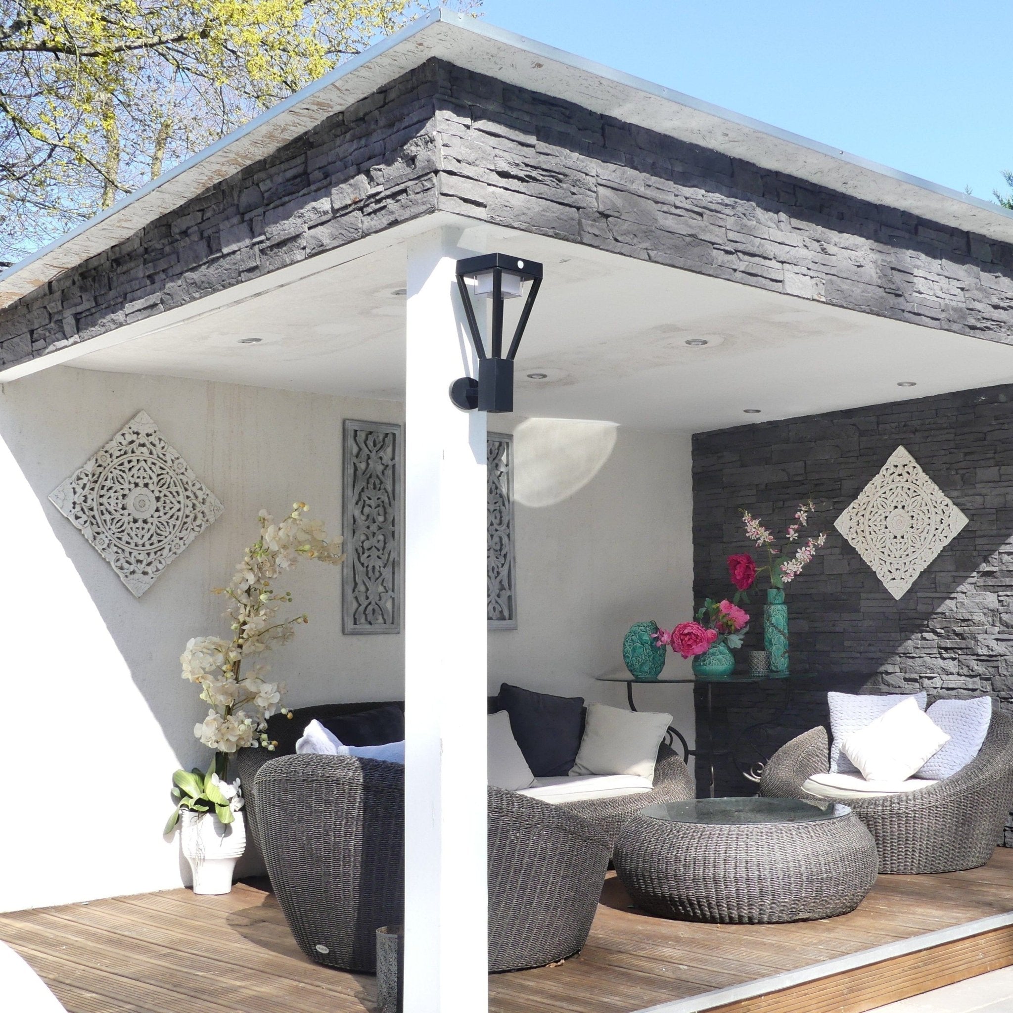 Lampada da parete a led per esterni solare LUXOR - Rilevatore di movimento - 3 modalità di luce - da 75 a 600 lumen - Lumihome-France.com
