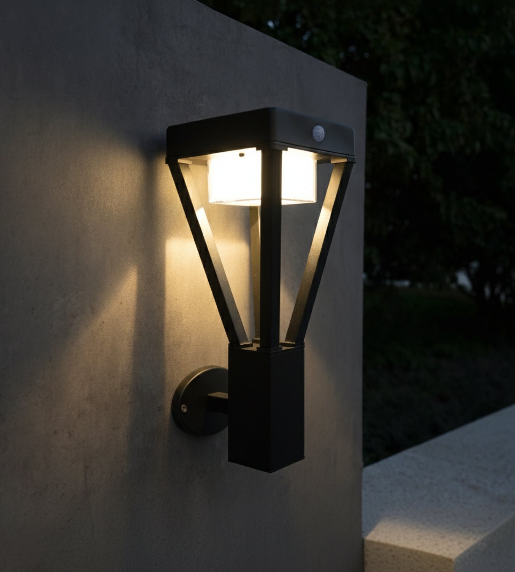 Aplique solar LED para exterior LUXOR, negro, con detector - 3 modos de iluminación de 75 a 600 lúmenes — 2