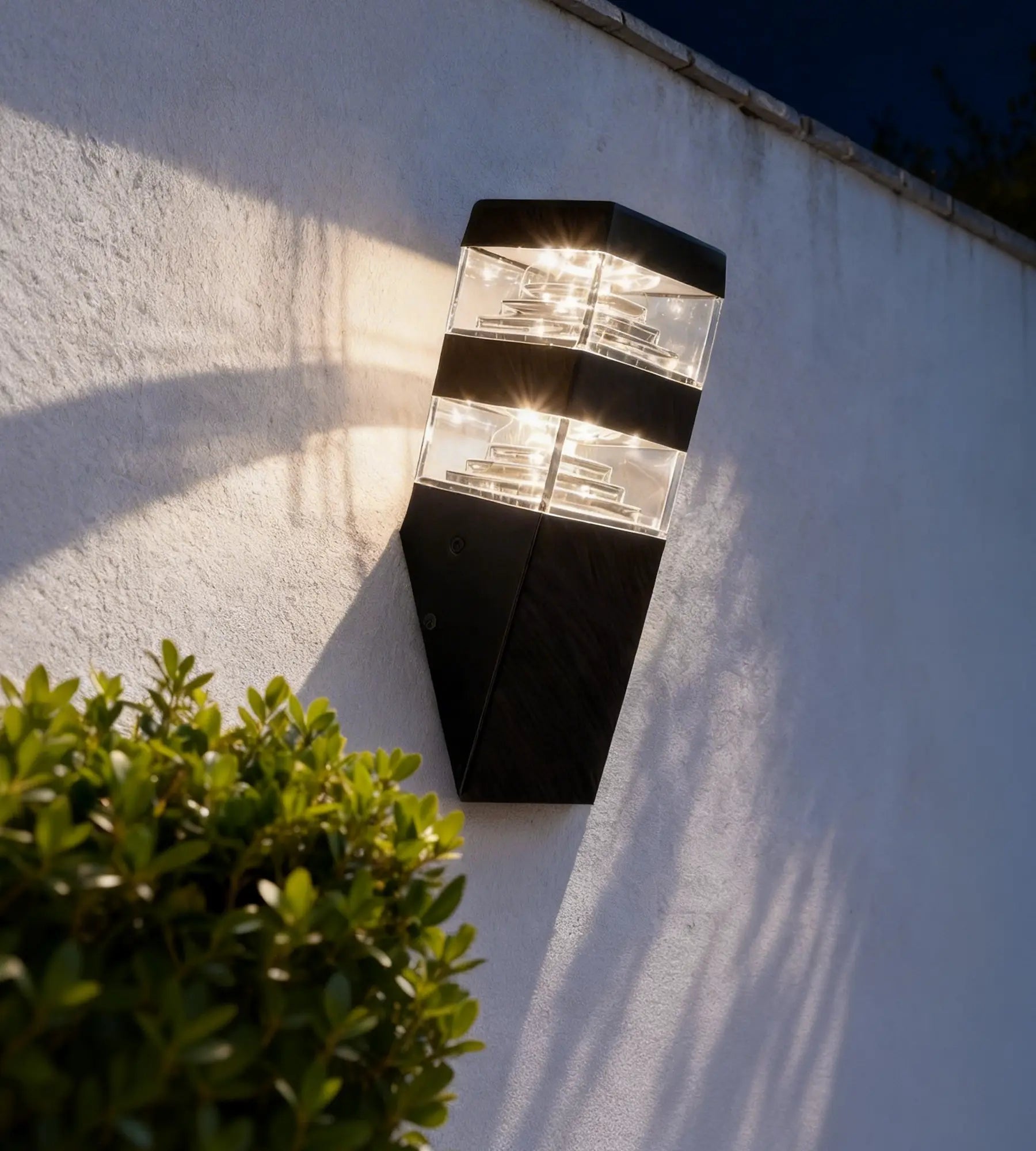 Aplique LED para exterior Pyramid, 1000 lúmenes - 32 LED — 2
