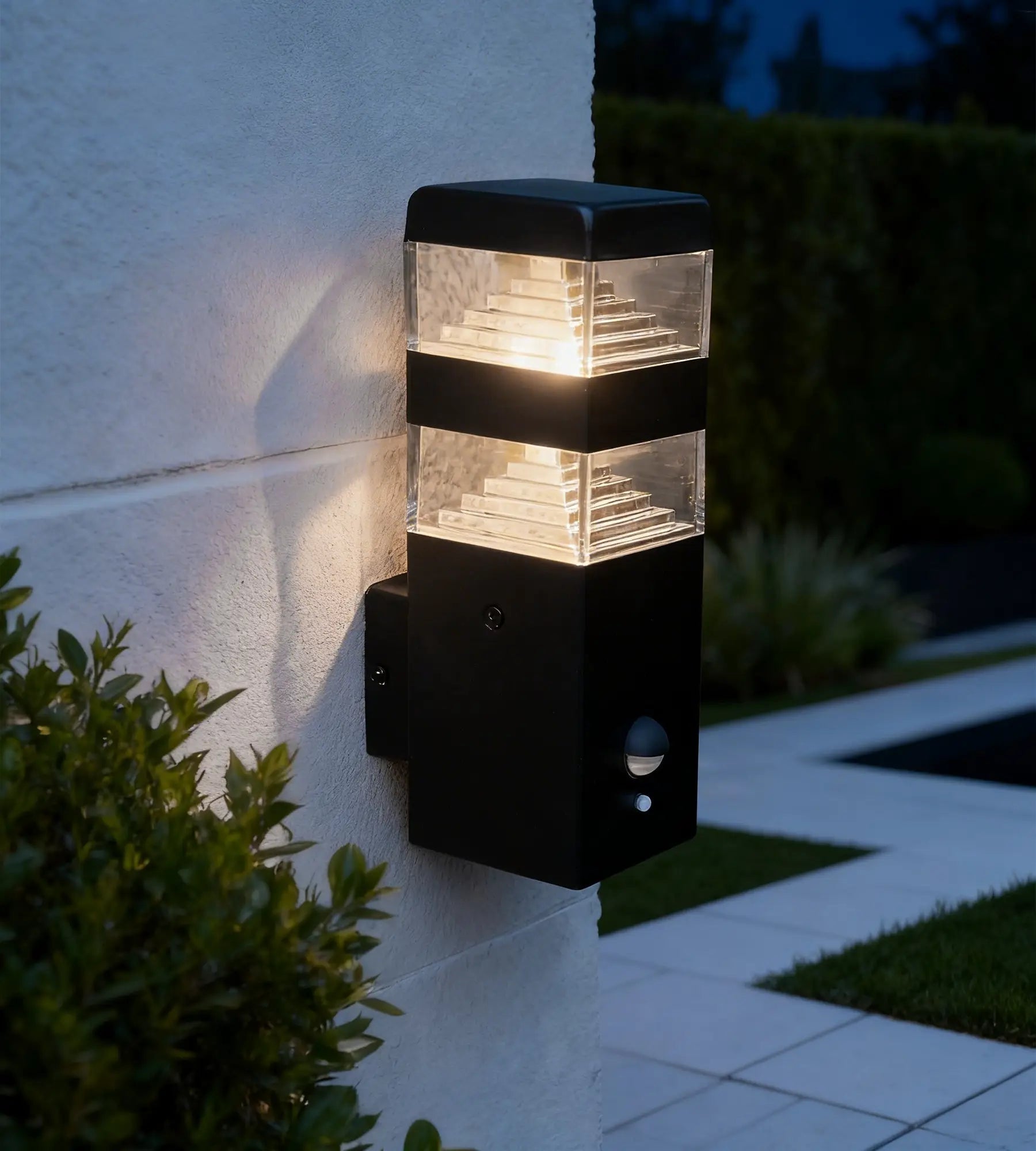 Applique murale extérieure LED Pyramide, 1000 lumens, avec détecteur — 2
