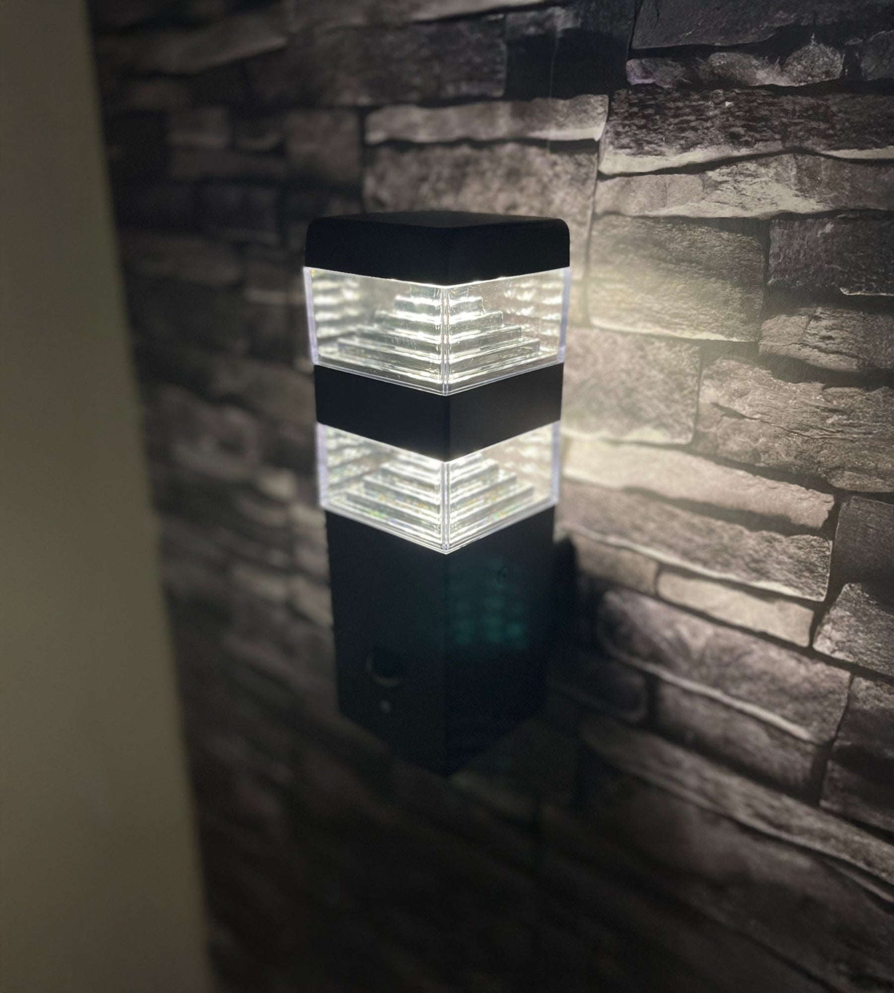 LED-Außenwandleuchte PYRAMIDE 230V mit Bewegungsmelder – 1000 Lumen — 7