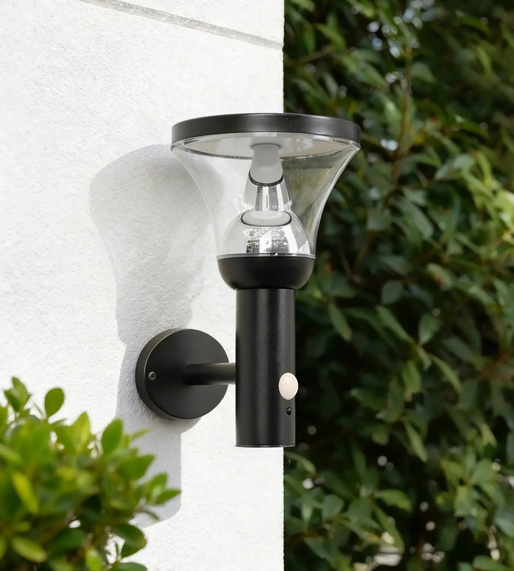 Solar-LED-Wandleuchte DIVA mit Bewegungsmelder, Edelstahl – 3 Leuchtmodi 75 bis 600 Lumen
