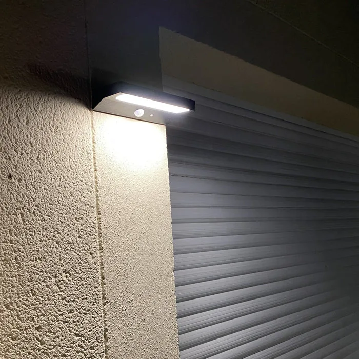 Solar-LED-Wandleuchte PULSAR mit Bewegungsmelder, Schwarz – 3 Leuchtmodi 100 bis 1000 Lumen — 2