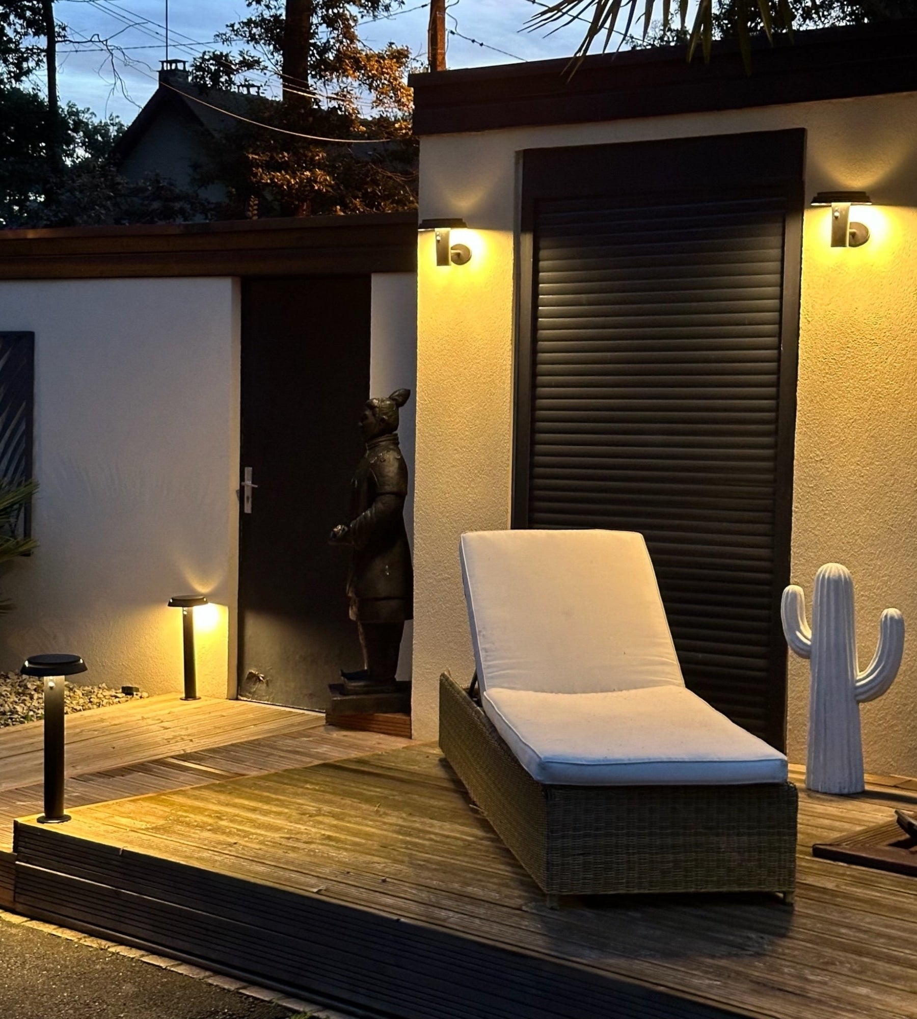 Solar-LED-Wandleuchte NORMAN mit Bewegungsmelder, Schwarz – Lichtfarbe einstellbar 3000 bis 6500 K — 6