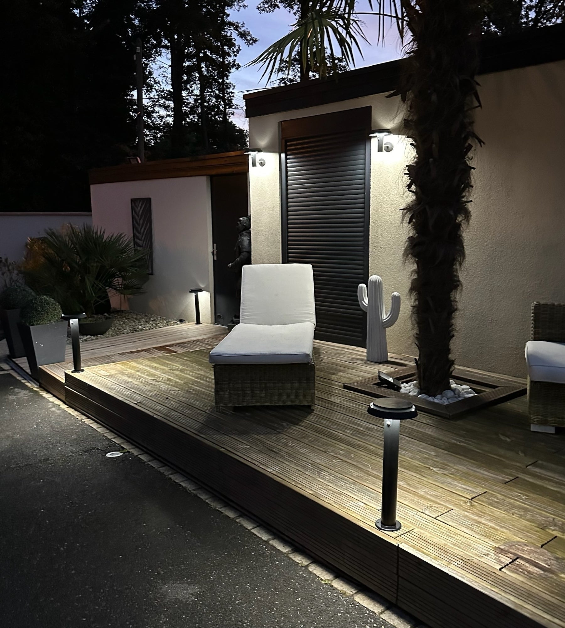 Solar-LED-Wandleuchte NORMAN mit Bewegungsmelder, Schwarz – Lichtfarbe einstellbar 3000 bis 6500 K — 7
