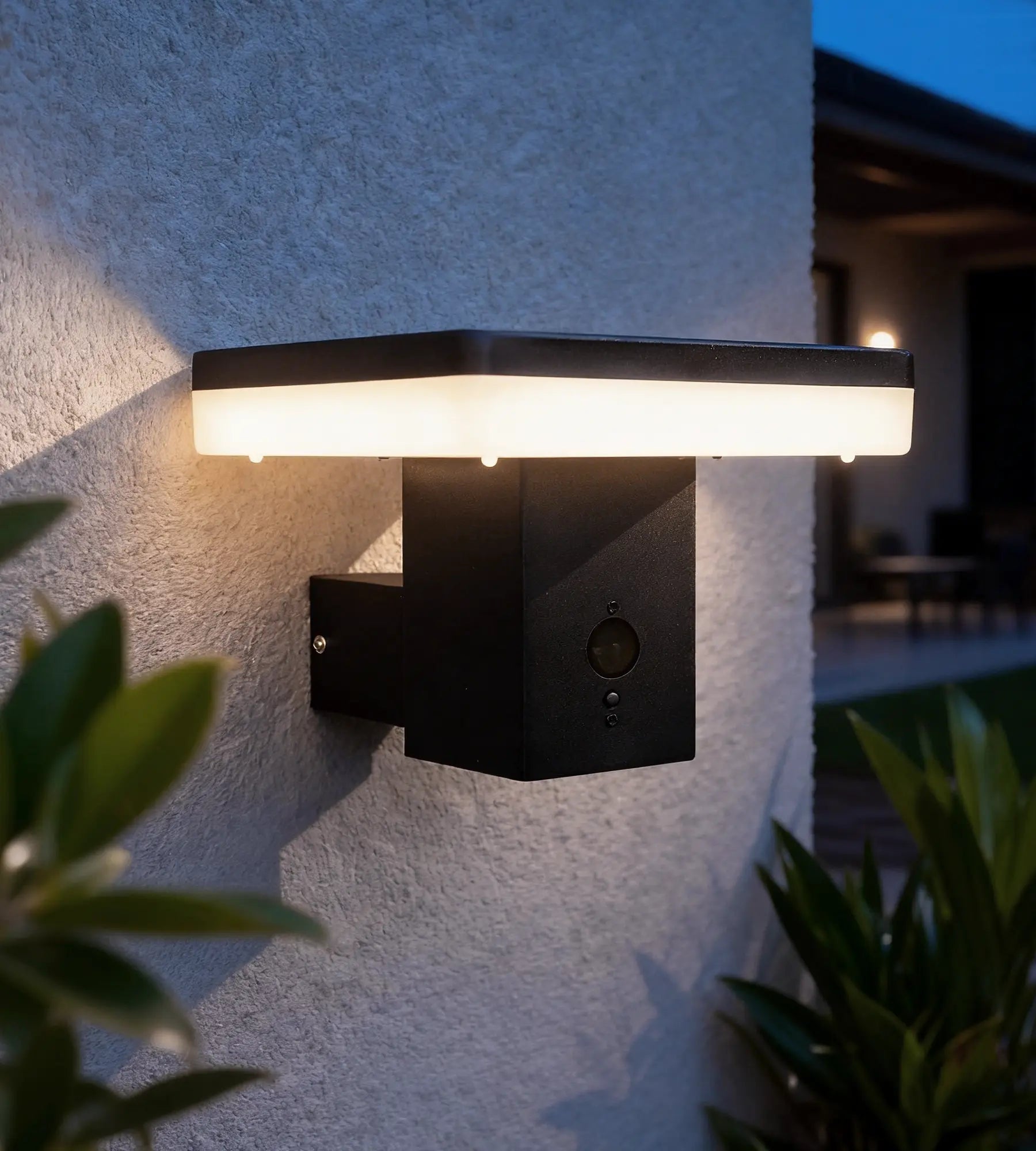 Solar-LED-Außenwandleuchte SUN–1000, mit Detektor – 3 Leuchtmodi 150 bis 1500 Lumen — 2