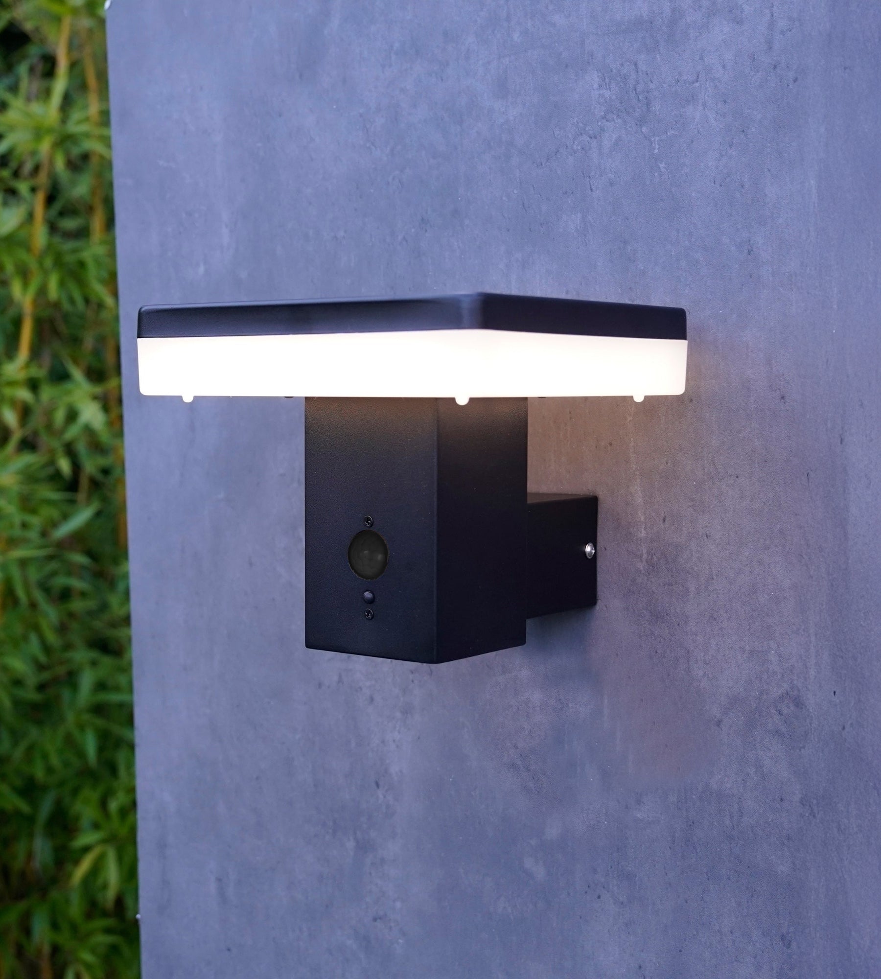 Solar-LED-Außenwandleuchte SUN–1000, mit Detektor – 3 Leuchtmodi 150 bis 1500 Lumen — 5