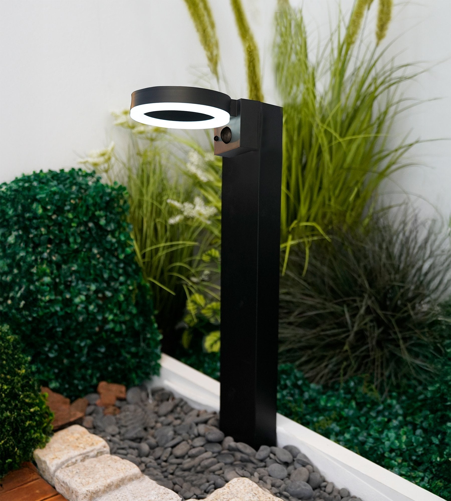 Bolardo exterior LED solar DAYTONA, Negro, 50cm, con detector - 3 modos de iluminación de 100 a 1000 lúmenes — 3