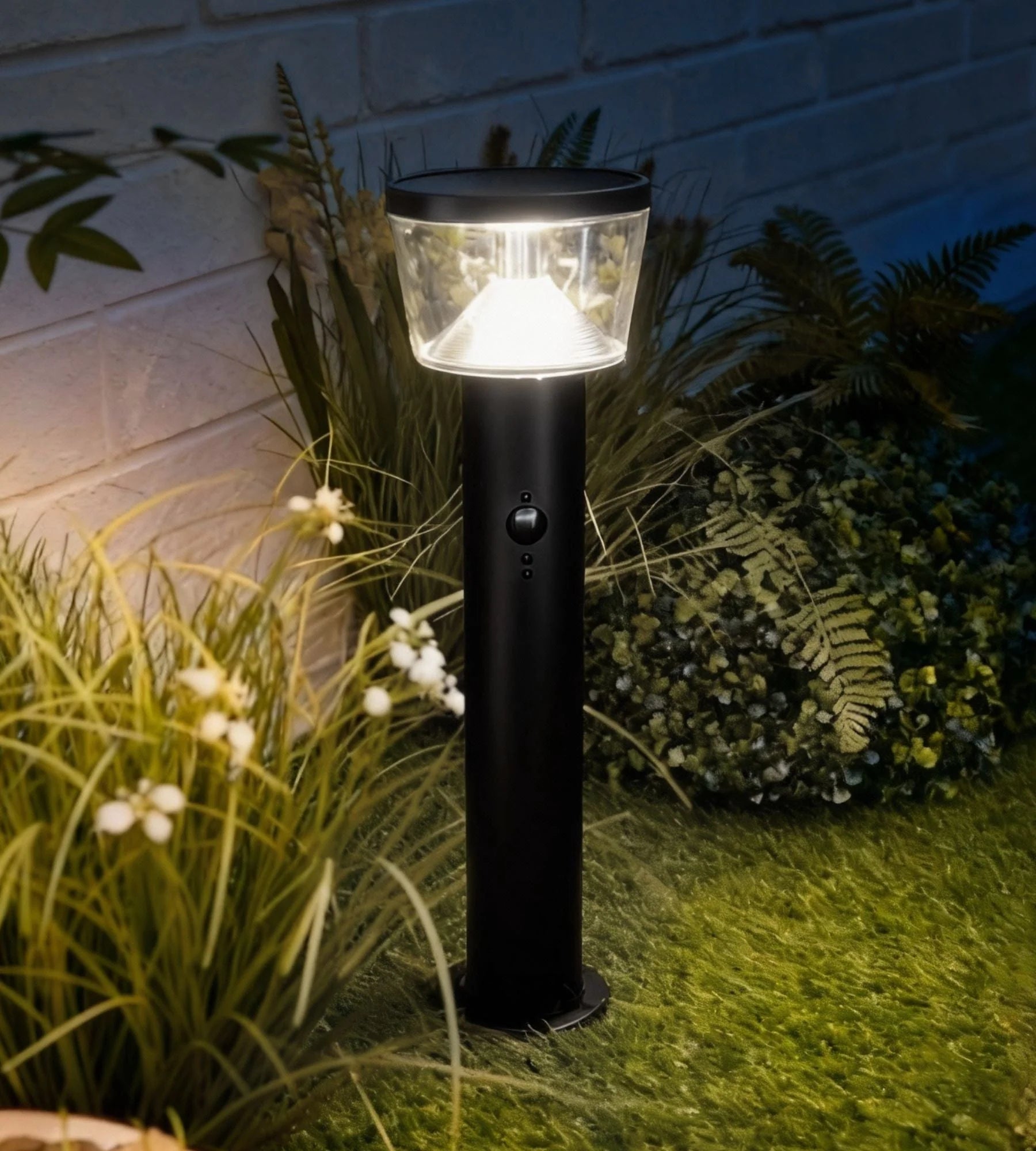 Solar-LED-Wegeleuchte DUBLIN mit Bewegungsmelder, Schwarz, 54 cm – 3 Leuchtmodi 100 bis 1000 Lumen — 2