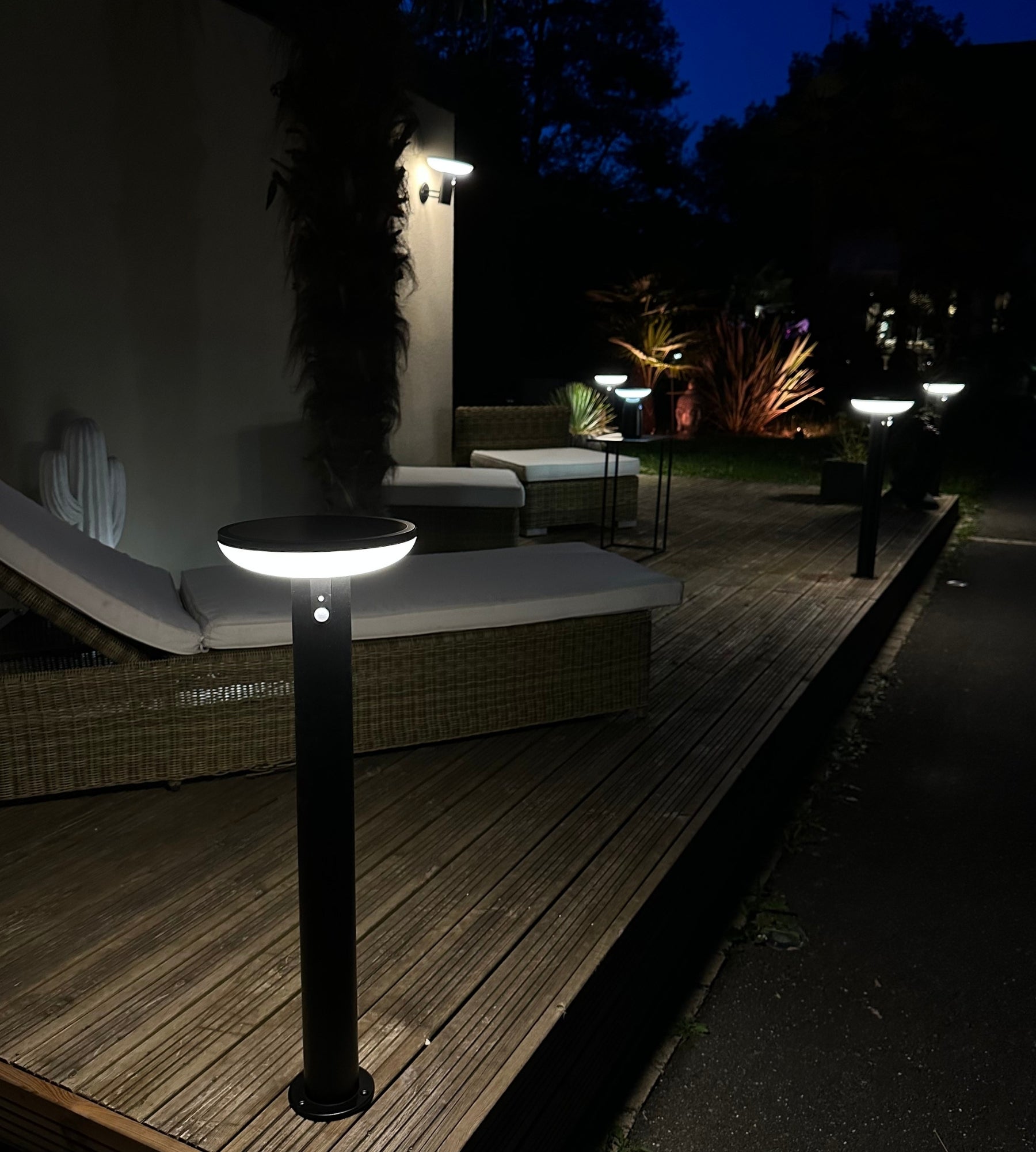 Solar-LED-Wegeleuchte HALO+ mit Bewegungsmelder und Fernbedienung — 4