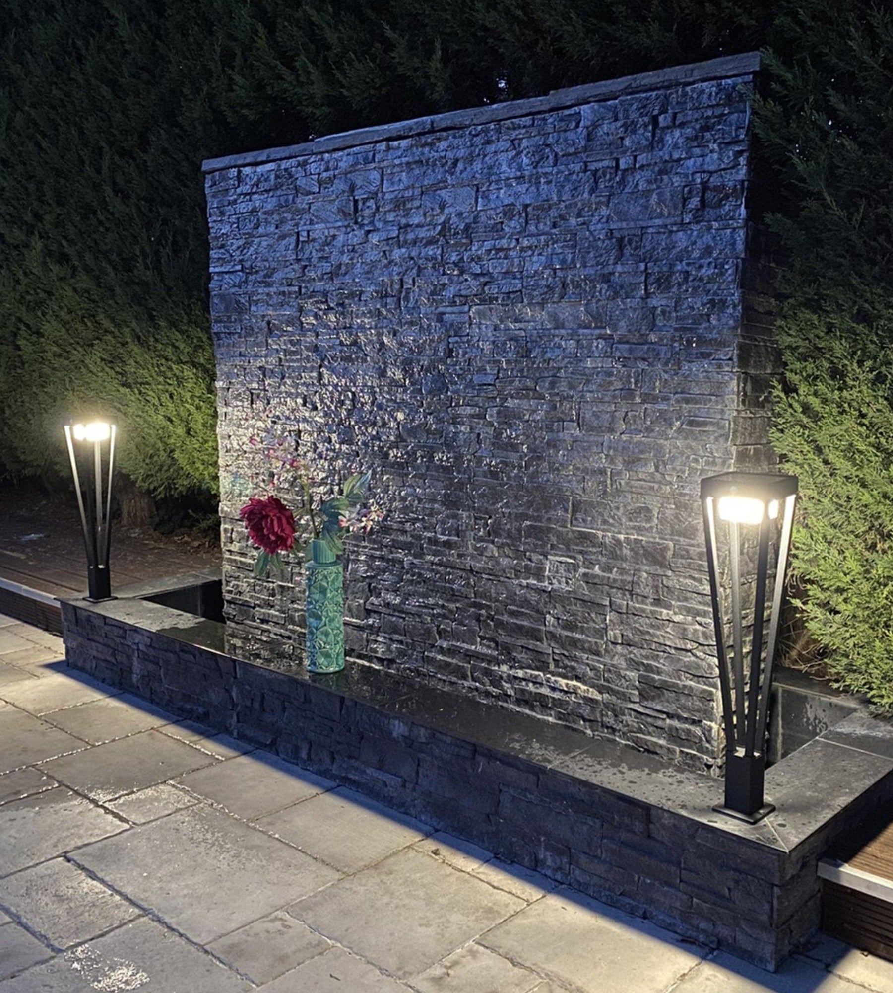 Solar-LED-Wegeleuchte LUXOR mit Bewegungsmelder, Schwarz, 72 cm – 3 Leuchtmodi 75 bis 600 Lumen — 3