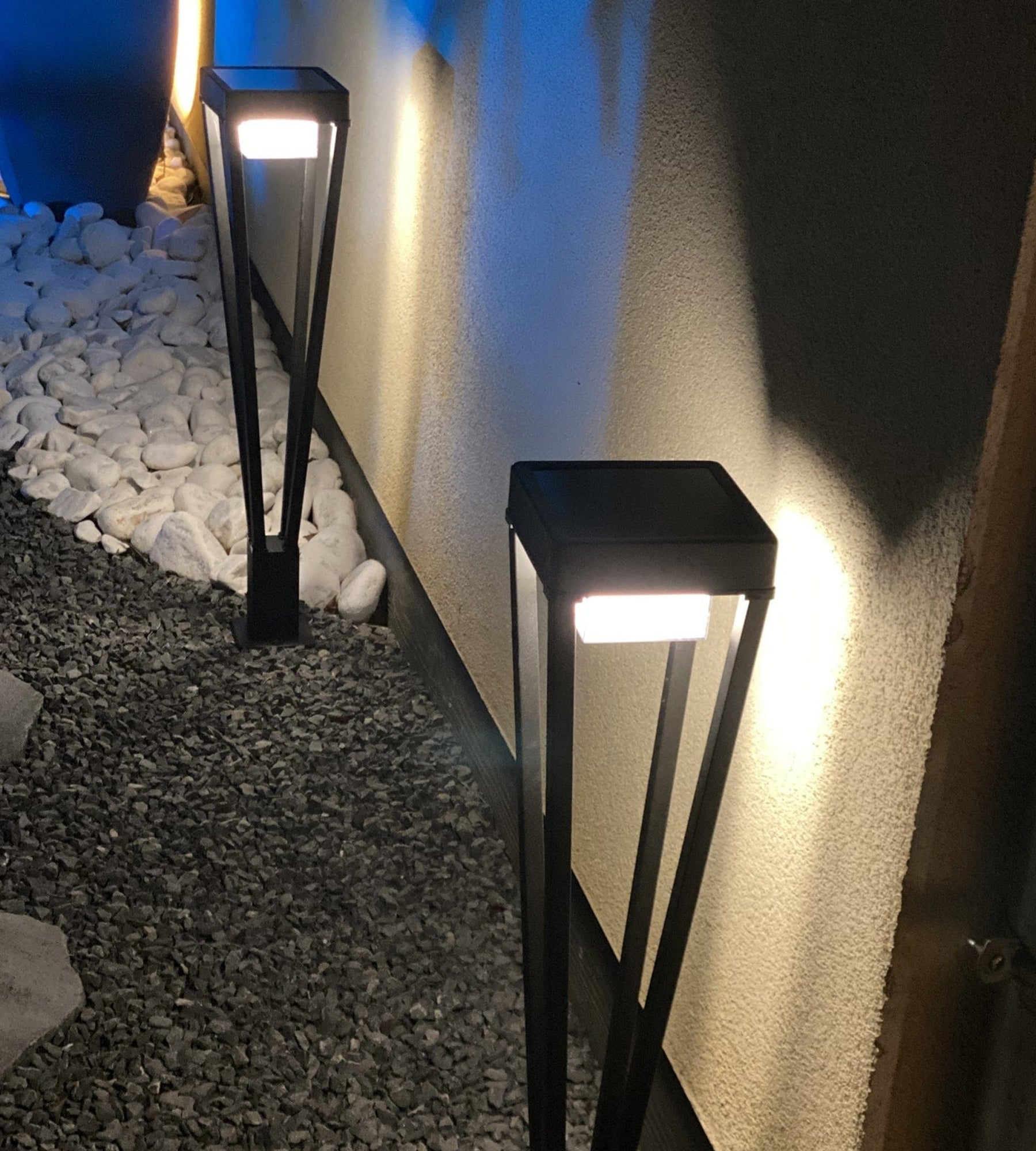 Solar-LED-Wegeleuchte LUXOR mit Bewegungsmelder, Schwarz, 72 cm – 3 Leuchtmodi 75 bis 600 Lumen — 5