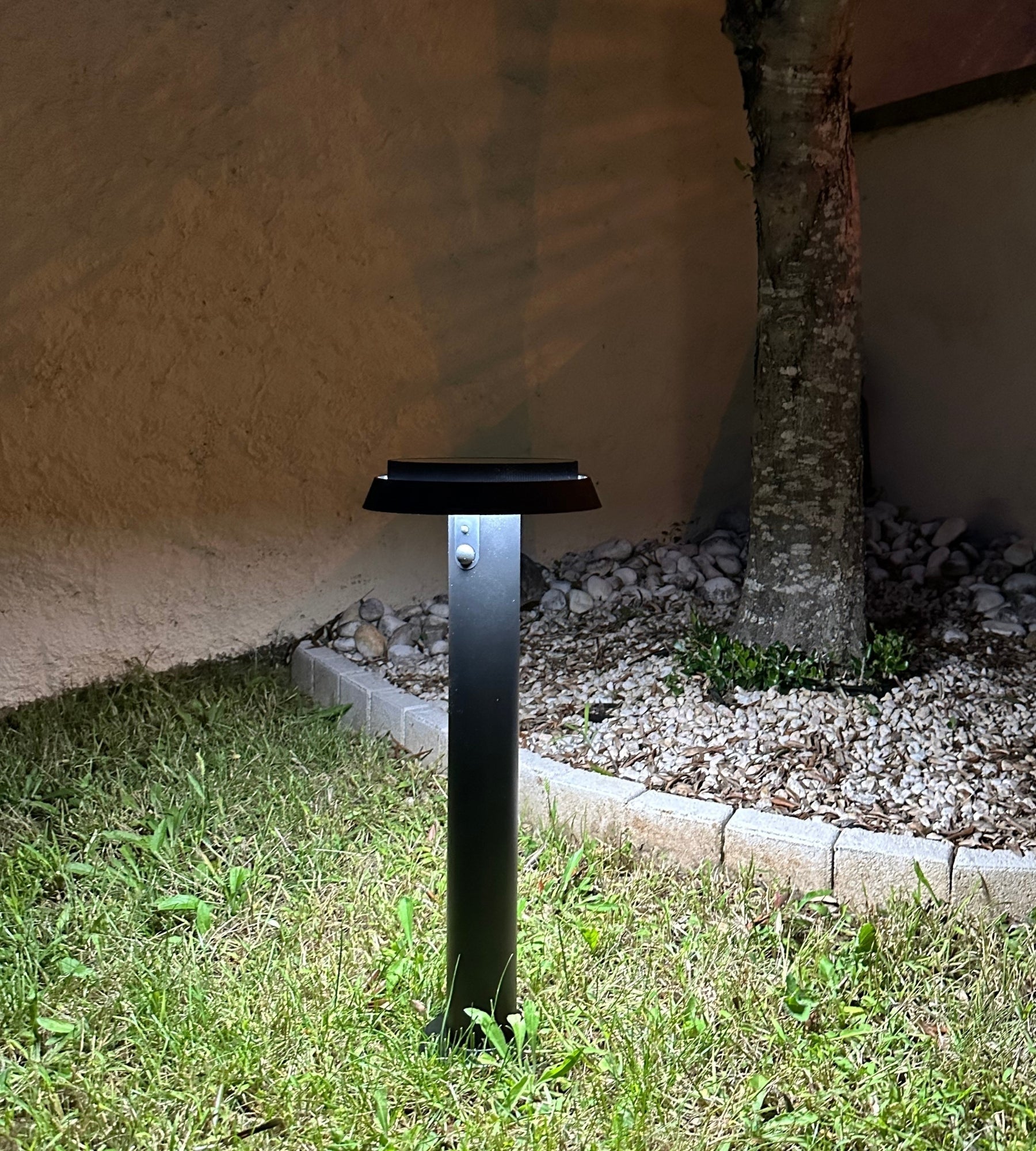 Solar-LED-Wegeleuchte NORMAN mit Bewegungsmelder, Schwarz – Lichtfarbe einstellbar 3000 bis 6500 K — 4