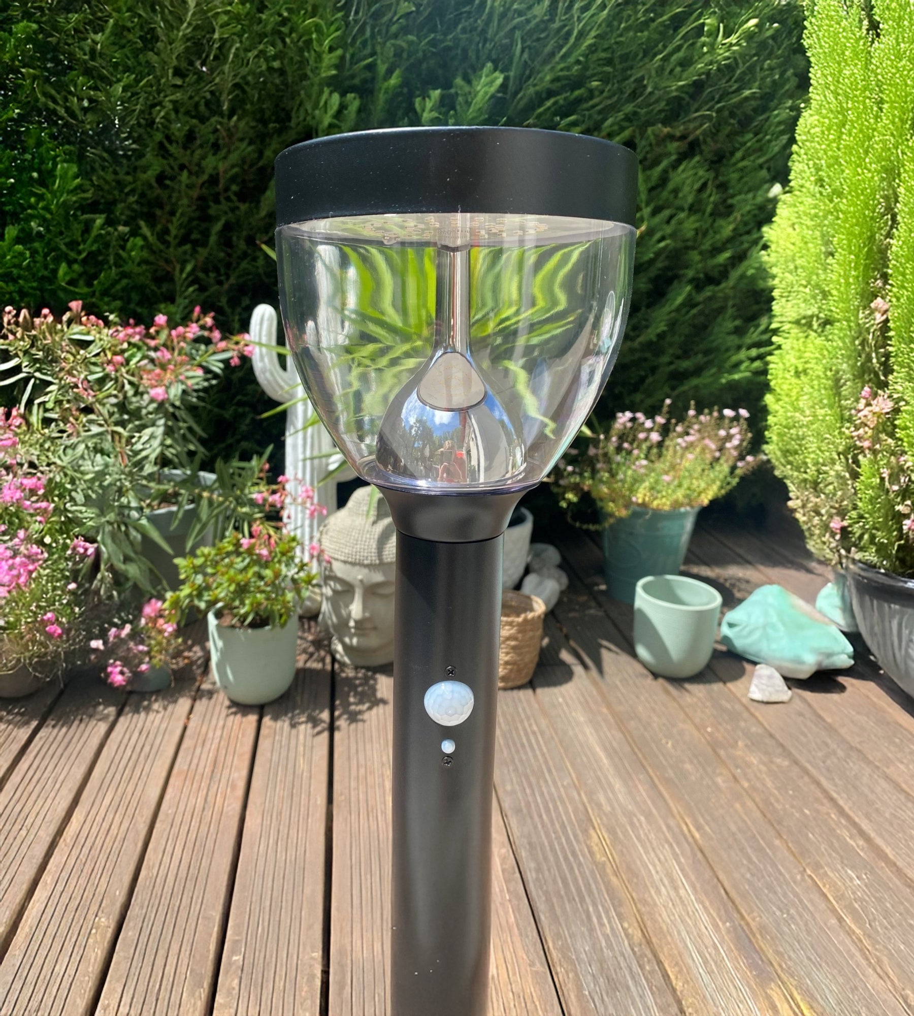 Borne extérieure LED solaire LUNA, Noire, avec détecteur - 3 modes d'éclairages de 75 à 600 lumens — 8