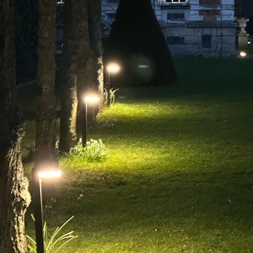 Solar-LED-Wegeleuchte VENUS mit Bewegungsmelder, Schwarz, 70 cm – 3 Leuchtmodi 100 bis 1000 Lumen — 2