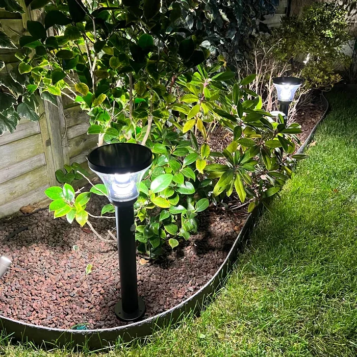 Solar-LED-Wegeleuchte DIVA mit Bewegungsmelder, Schwarz, 53 cm – 3 Leuchtmodi 100 bis 1000 Lumen — 1