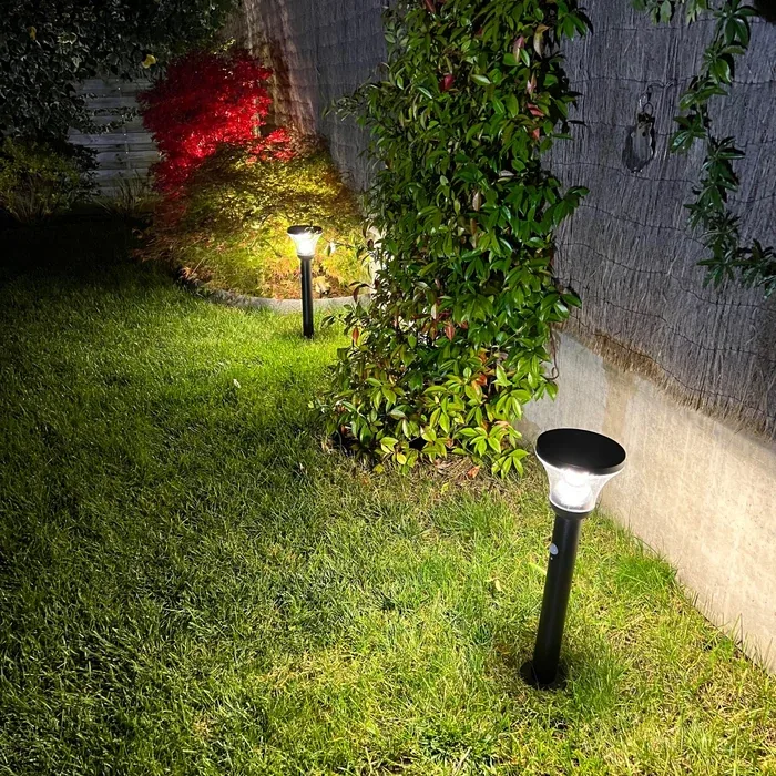 Solar-LED-Wegeleuchte DIVA mit Bewegungsmelder, Schwarz, 53 cm – 3 Leuchtmodi 100 bis 1000 Lumen — 2