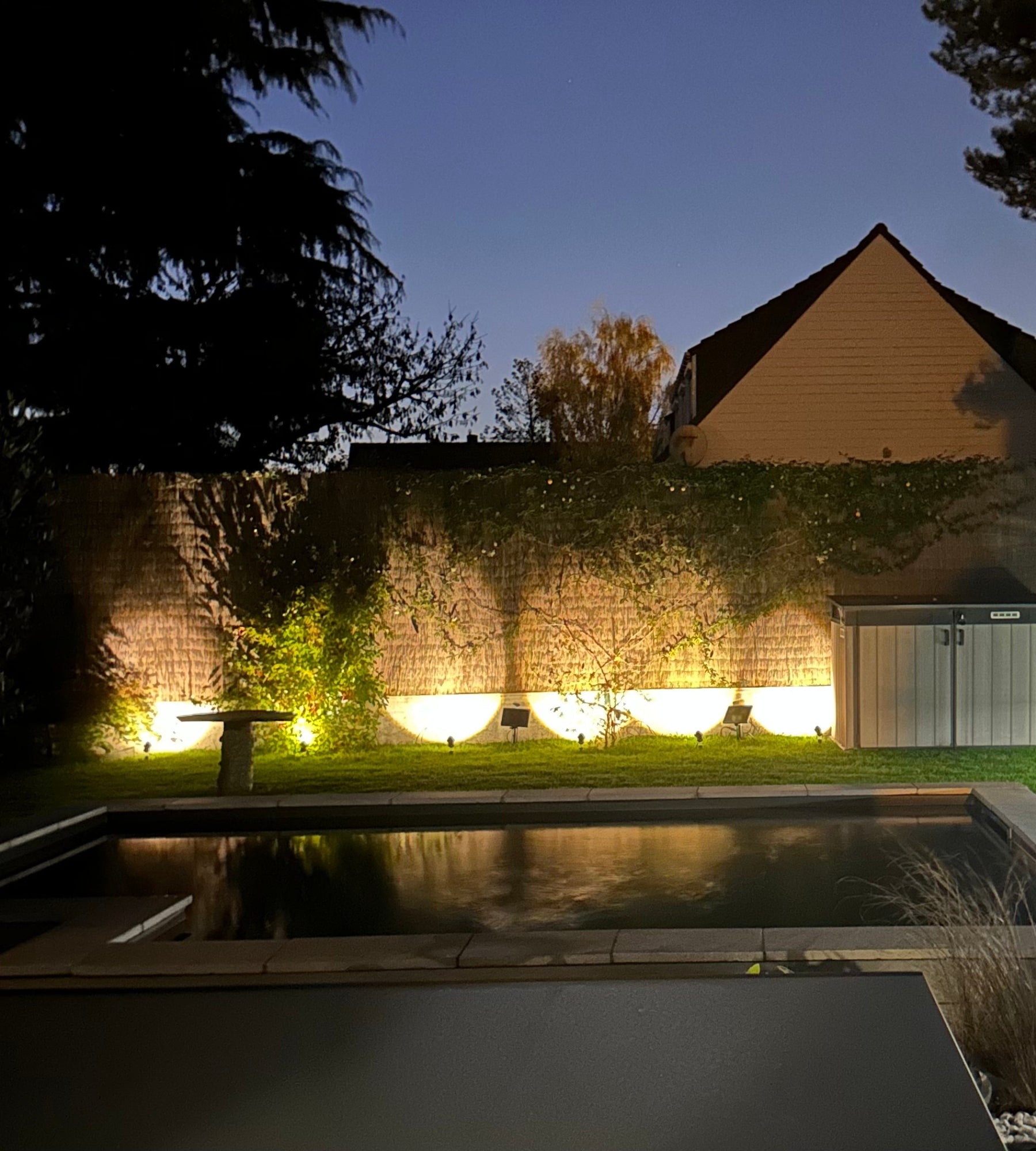 Kit mit 3 LUMINA+ Solar-Erdspießstrahlern – Lumihome