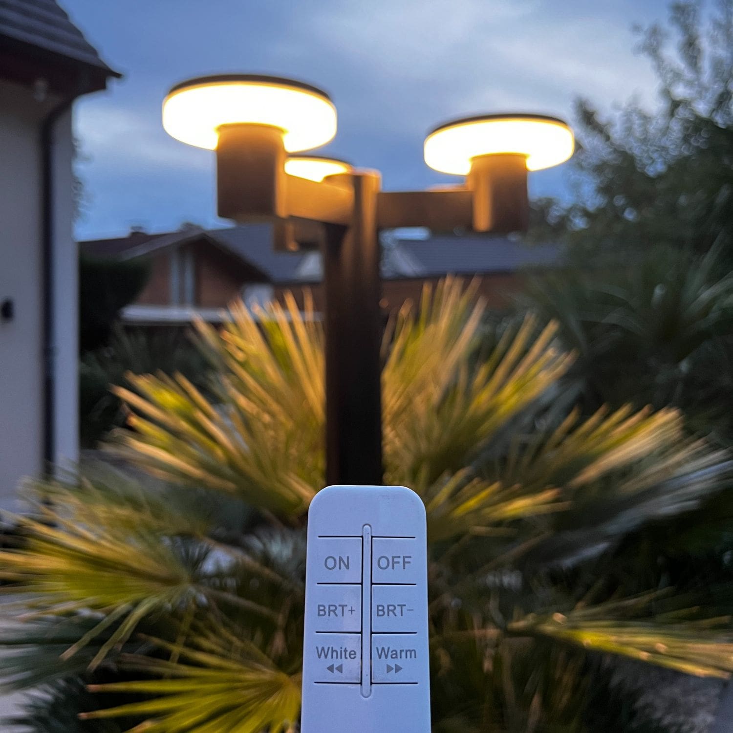 Fernbedienung der ALTO 3000 Solar-Stehlampe
