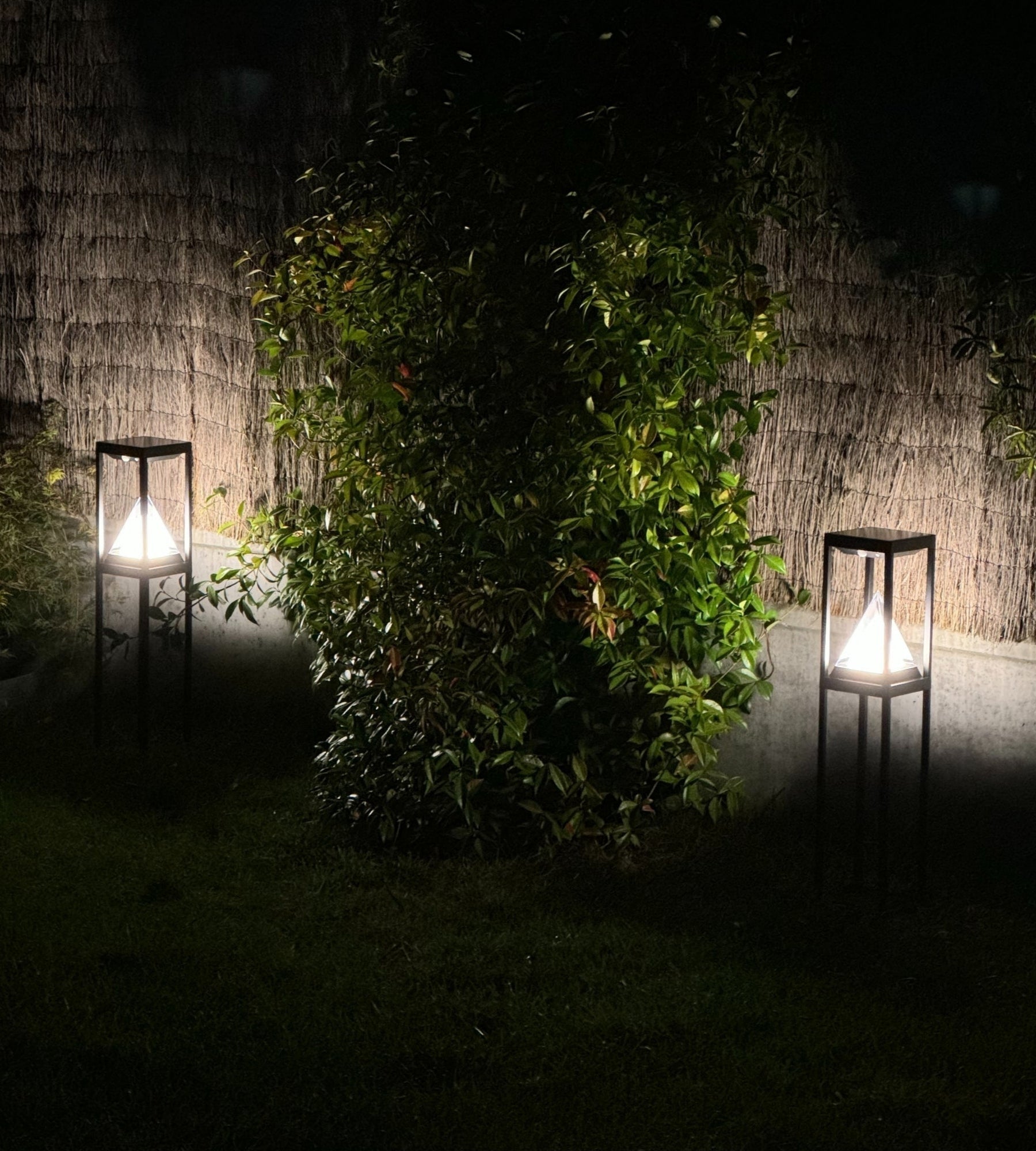 Solar-LED-Tischleuchte KEOPS mit Bewegungsmelder, Schwarz – 3 Leuchtmodi 75 bis 600 Lumen — 8