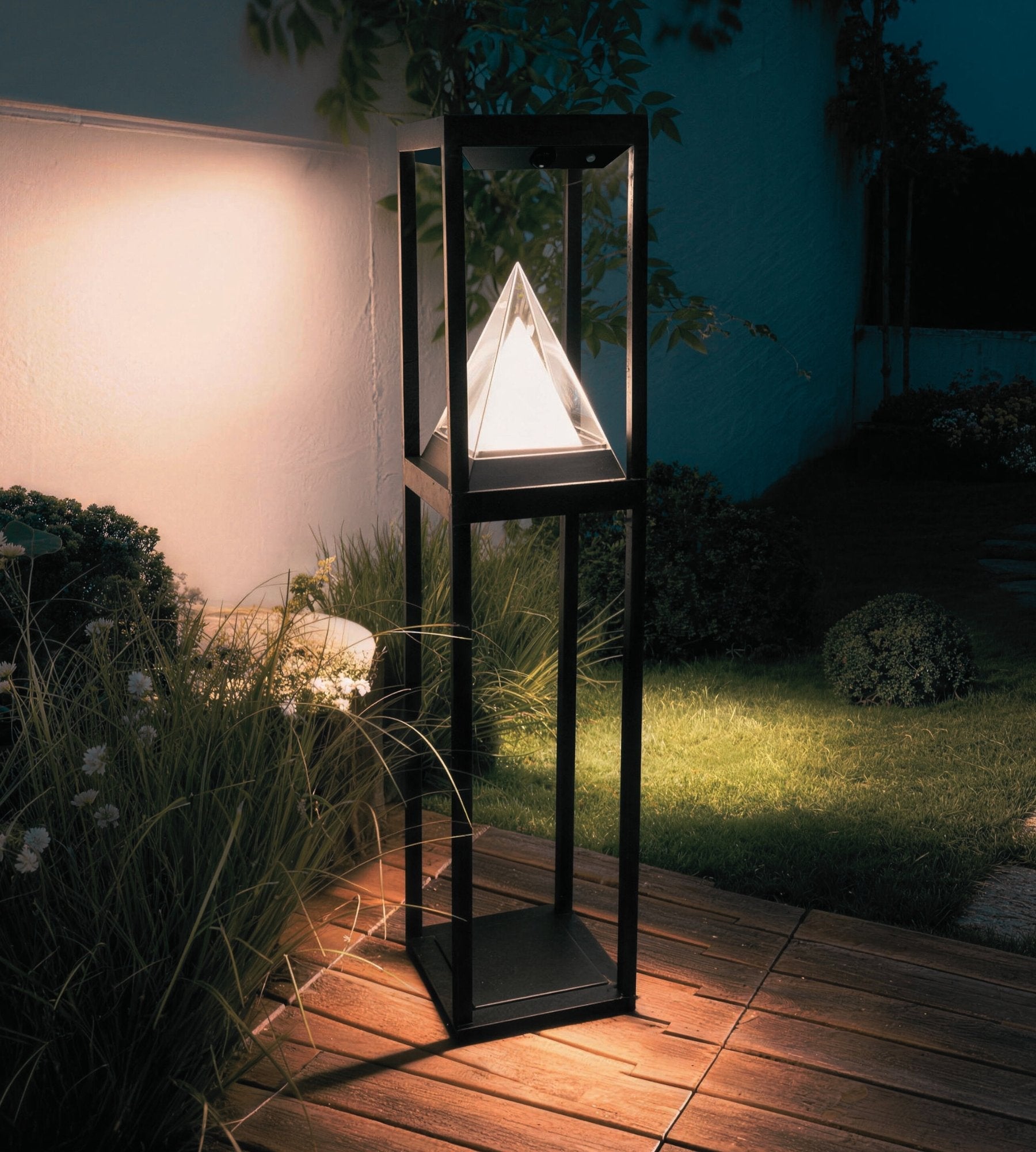 Lampe à poser LED solaire KEOPS, Noire, avec détecteur - 3 modes d'éclairages de 75 à 600 lumens — 2