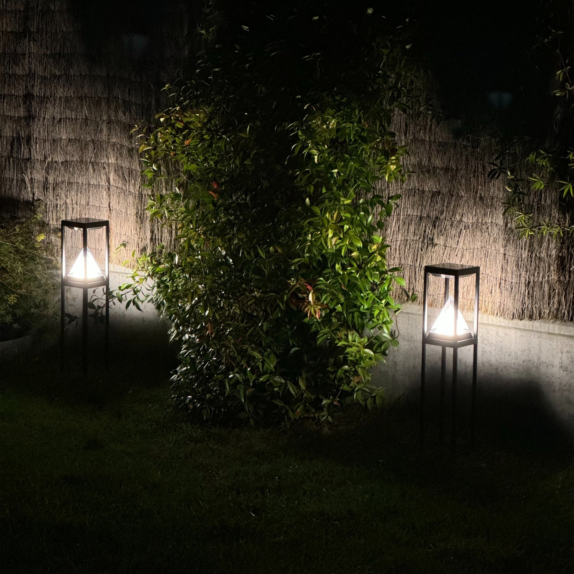 KEOPS Solar-LED-Tischleuchte – Bewegungsmelder – 3 Beleuchtungsmodi von 75 bis 600 Lumen – Lumihome