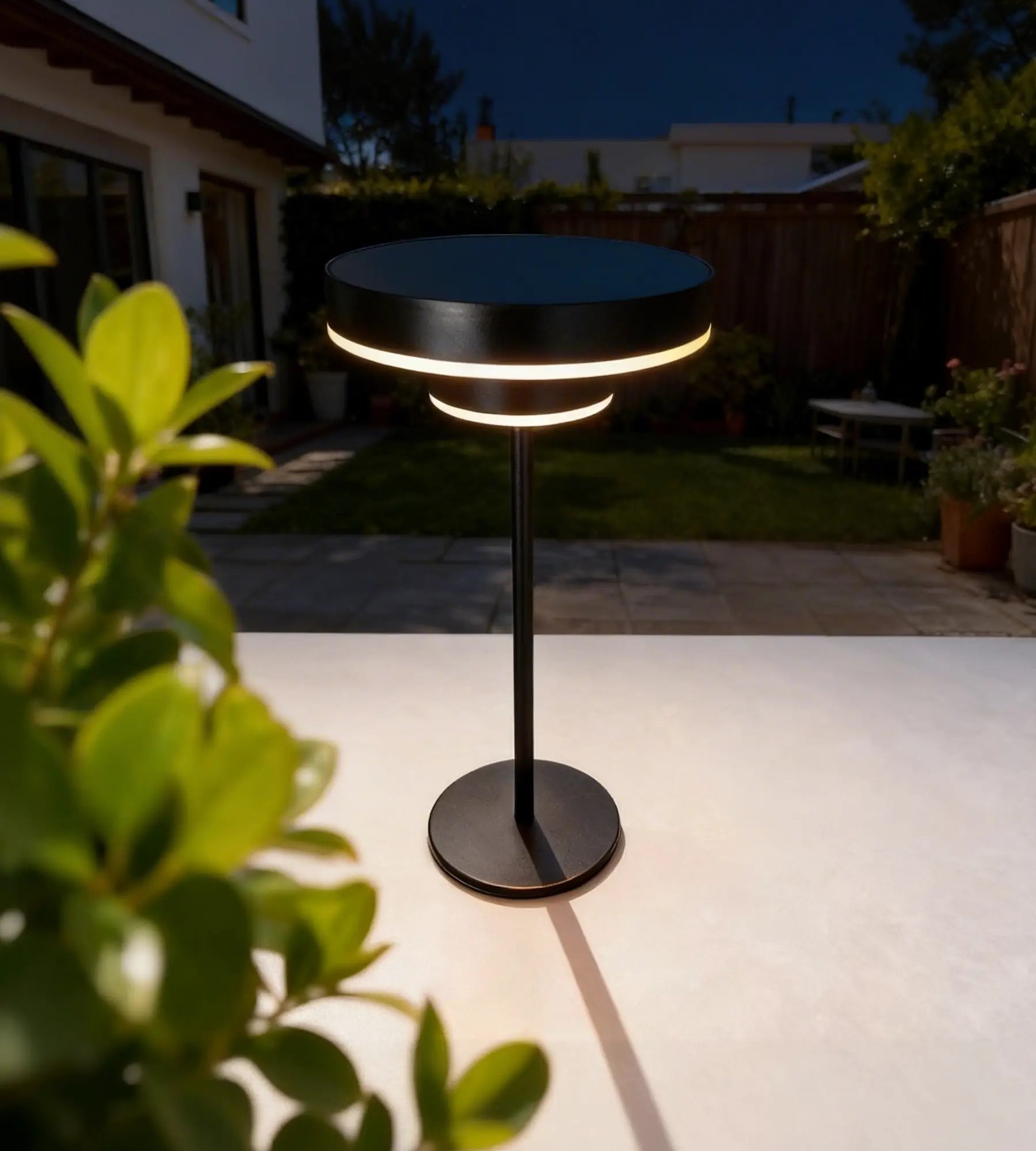 Lámpara de mesa LED solar GENOVA — 2