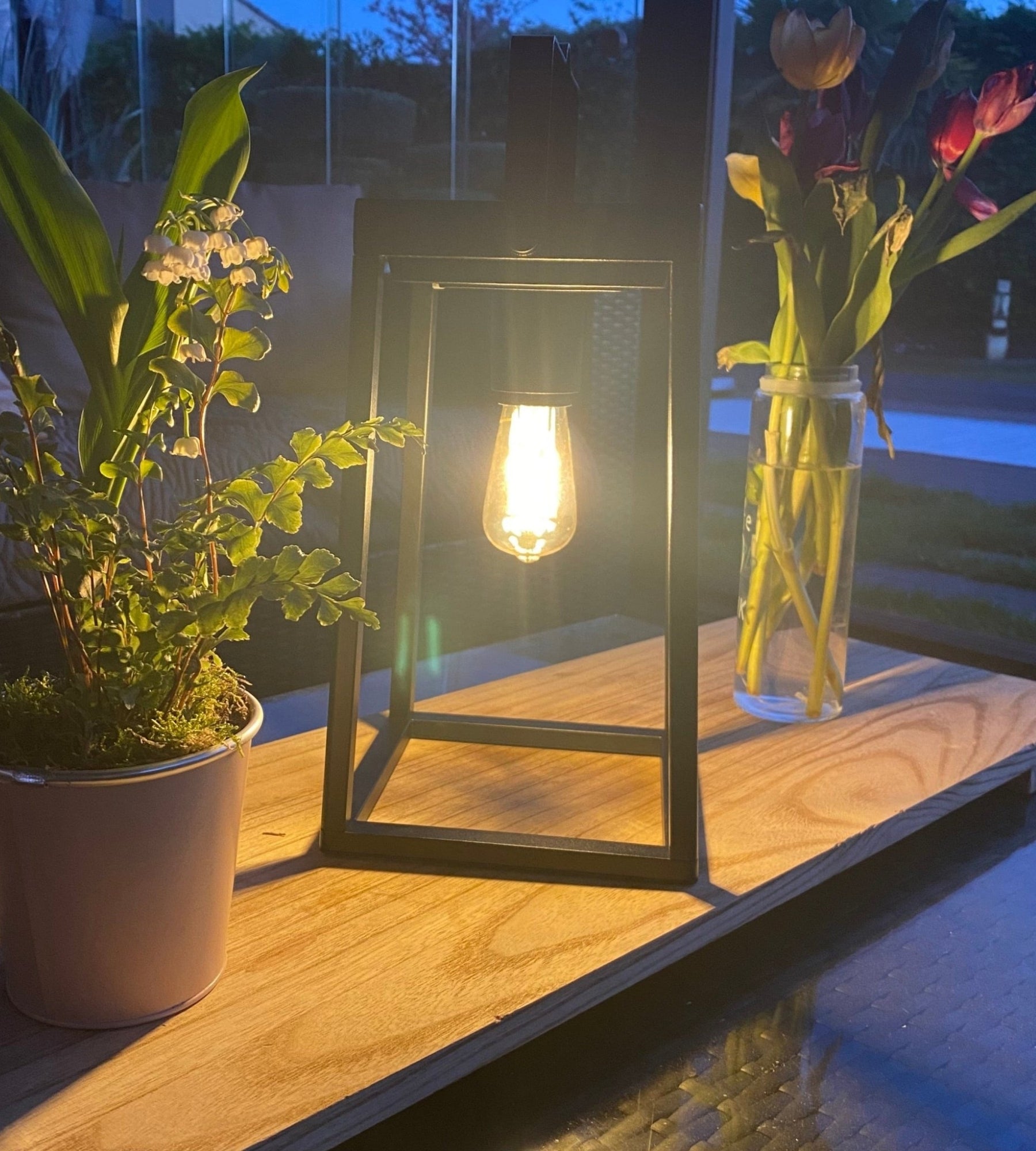Lanterne LED solaire FAIRY, Noire - Ampoule E27 incluse — 7