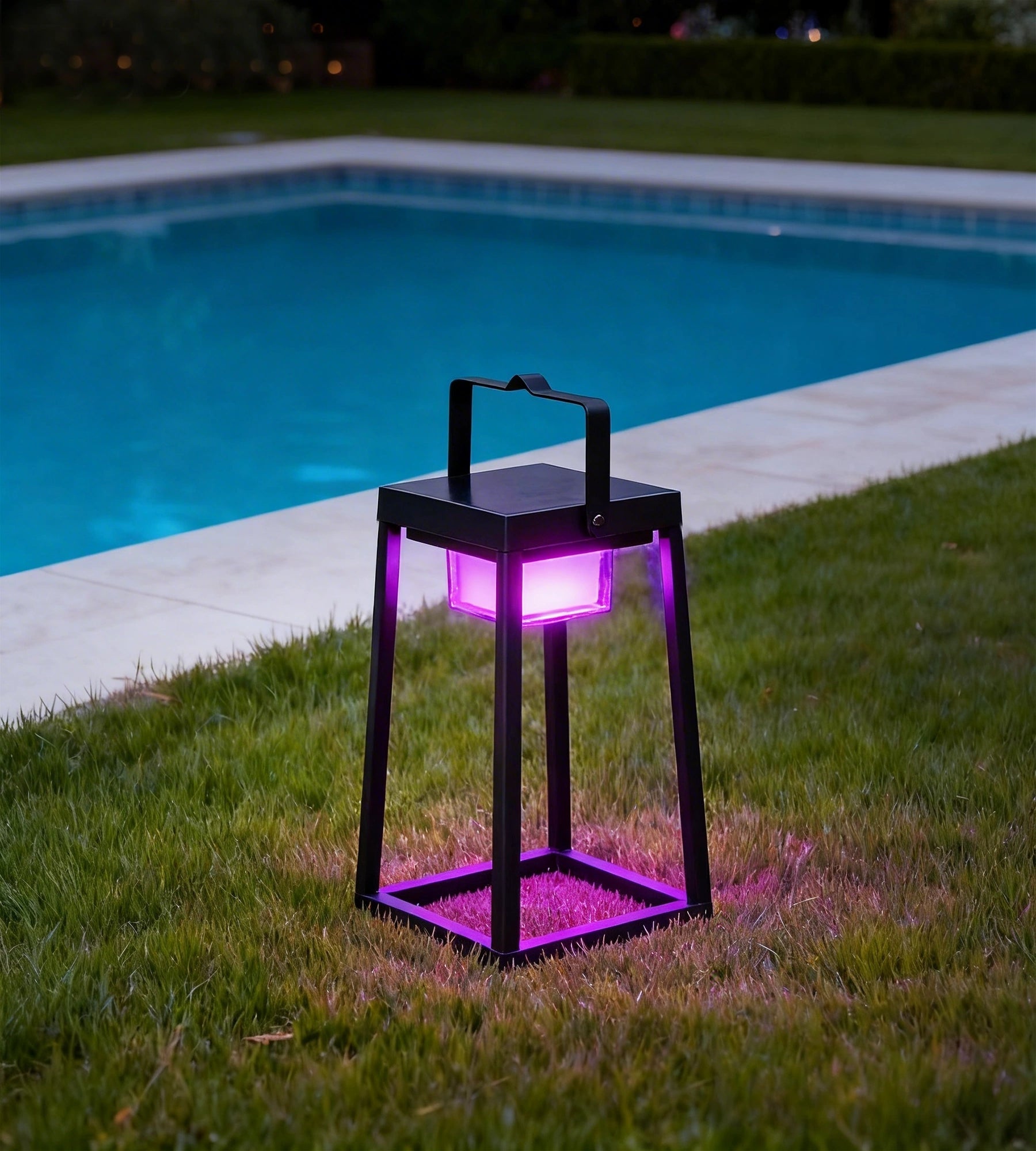 Lanterne LED solaire EVADE, Noire - RGB+CCT - Pilotable avec smartphone - Intérieur & Extérieur — 2