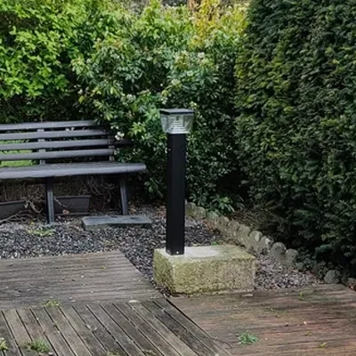 Solar-LED-Wegeleuchte LIBERTY mit Bewegungsmelder, Schwarz, 59 cm – 3 Leuchtmodi 100 bis 1000 Lumen — 1